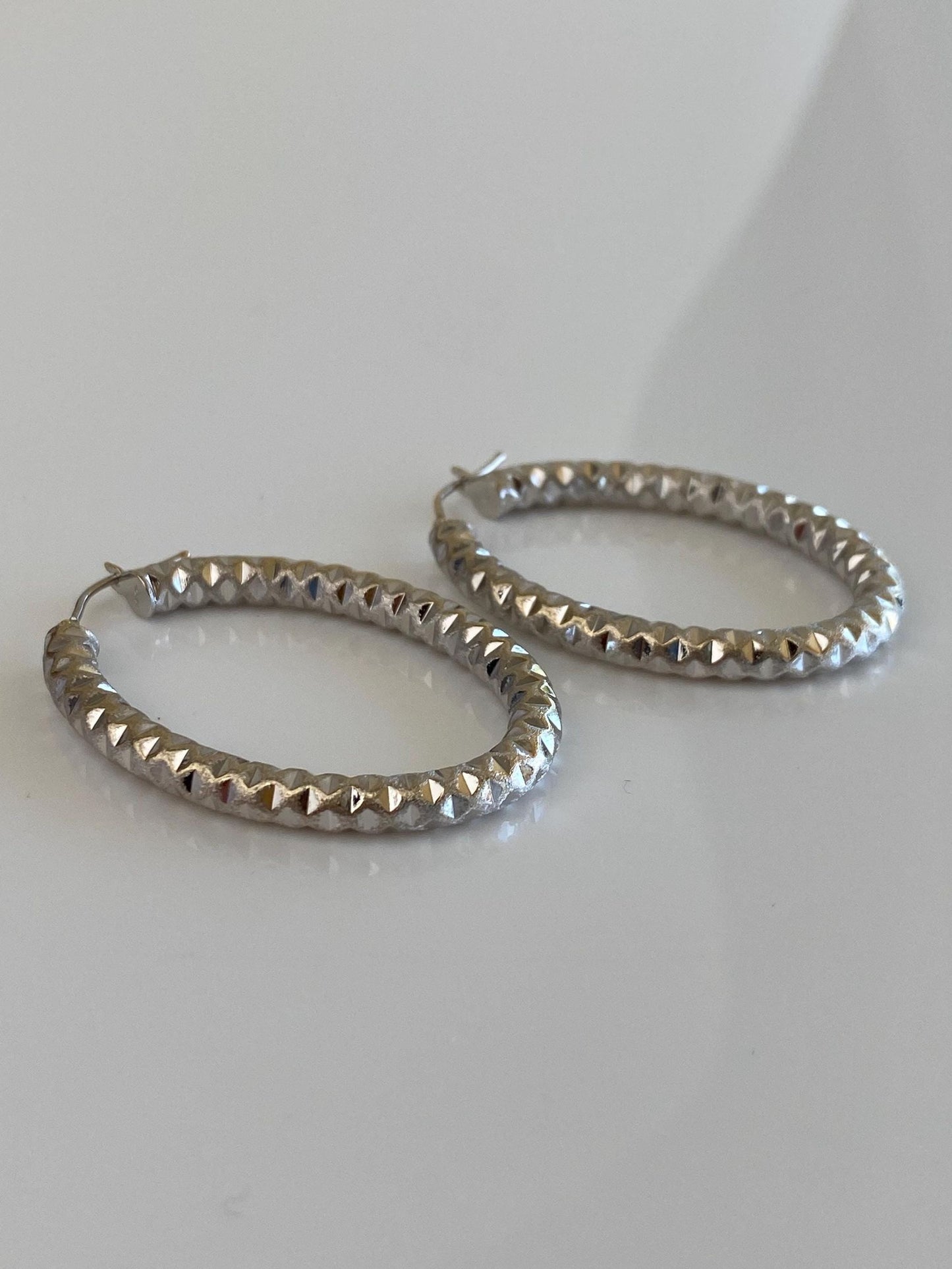 Vintage 14k White Gold Diamond Cut Oval Hoop Earrings