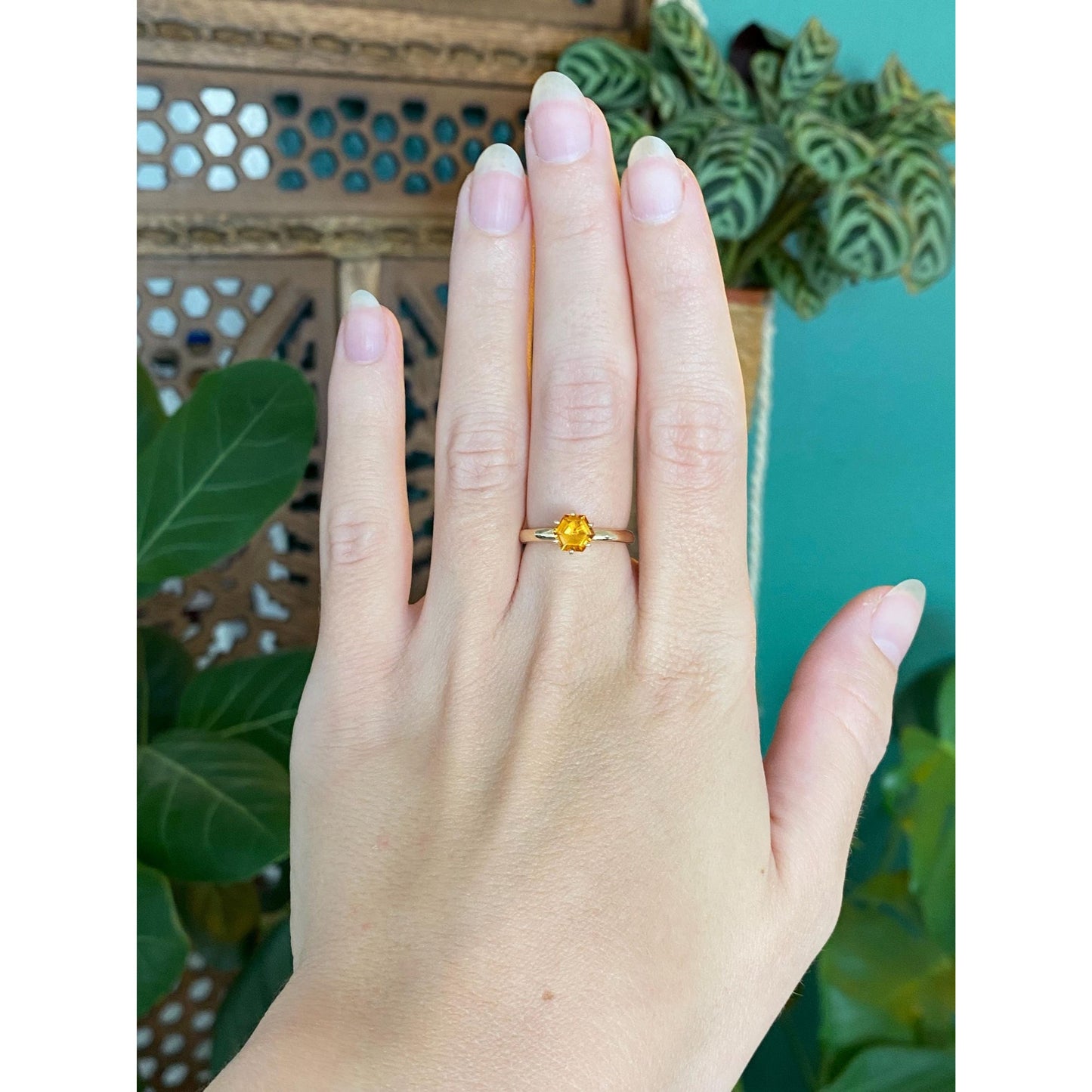 Vintage Solid 14k Yellow Gold Citrine Ring - Size 5.75