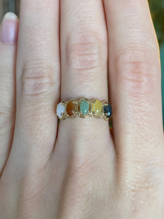Vintage Solid 14k Yellow Gold Colored Jade Row Ring - Size 7