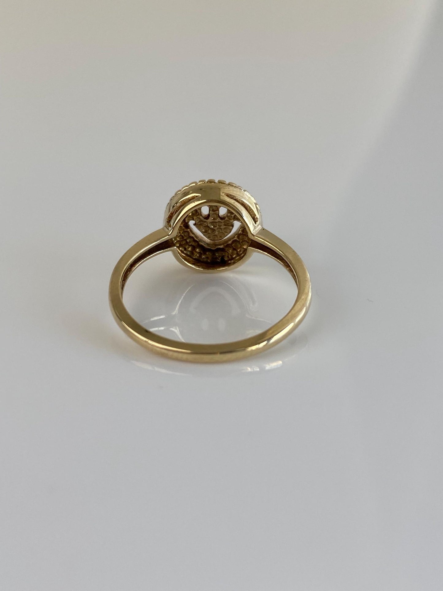 Vintage Solid 10k Yellow Gold Smiley Face Ring - Size 6.25