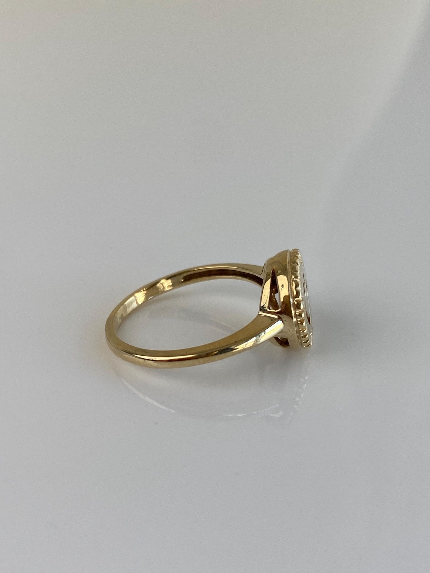 Vintage Solid 10k Yellow Gold Smiley Face Ring - Size 6.25