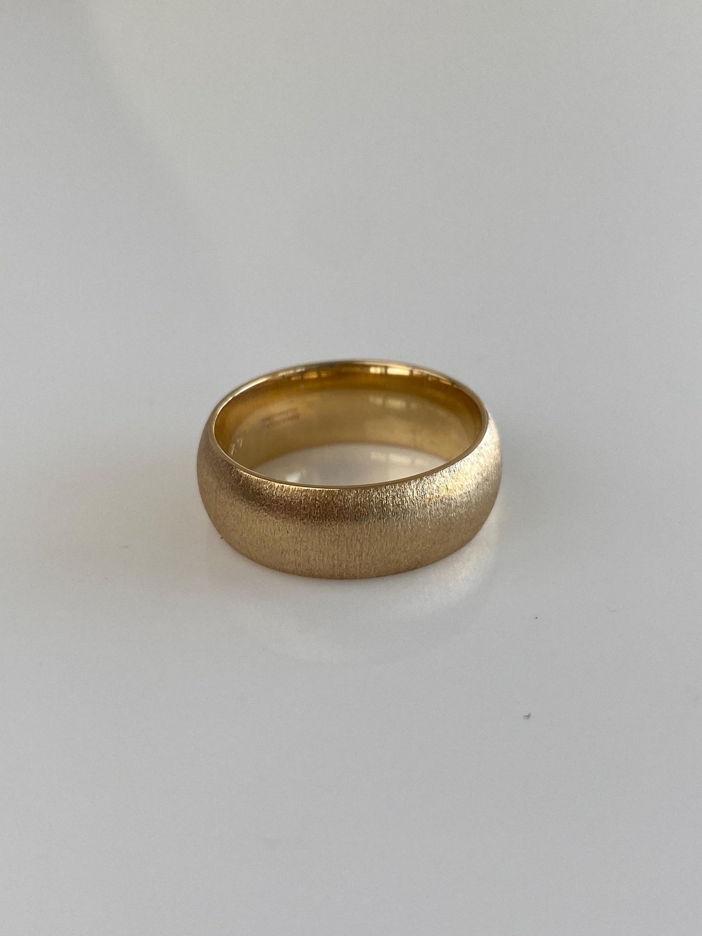 Vintage Solid 14k Yellow Gold Sparkly Satin Ring Band - Size 7