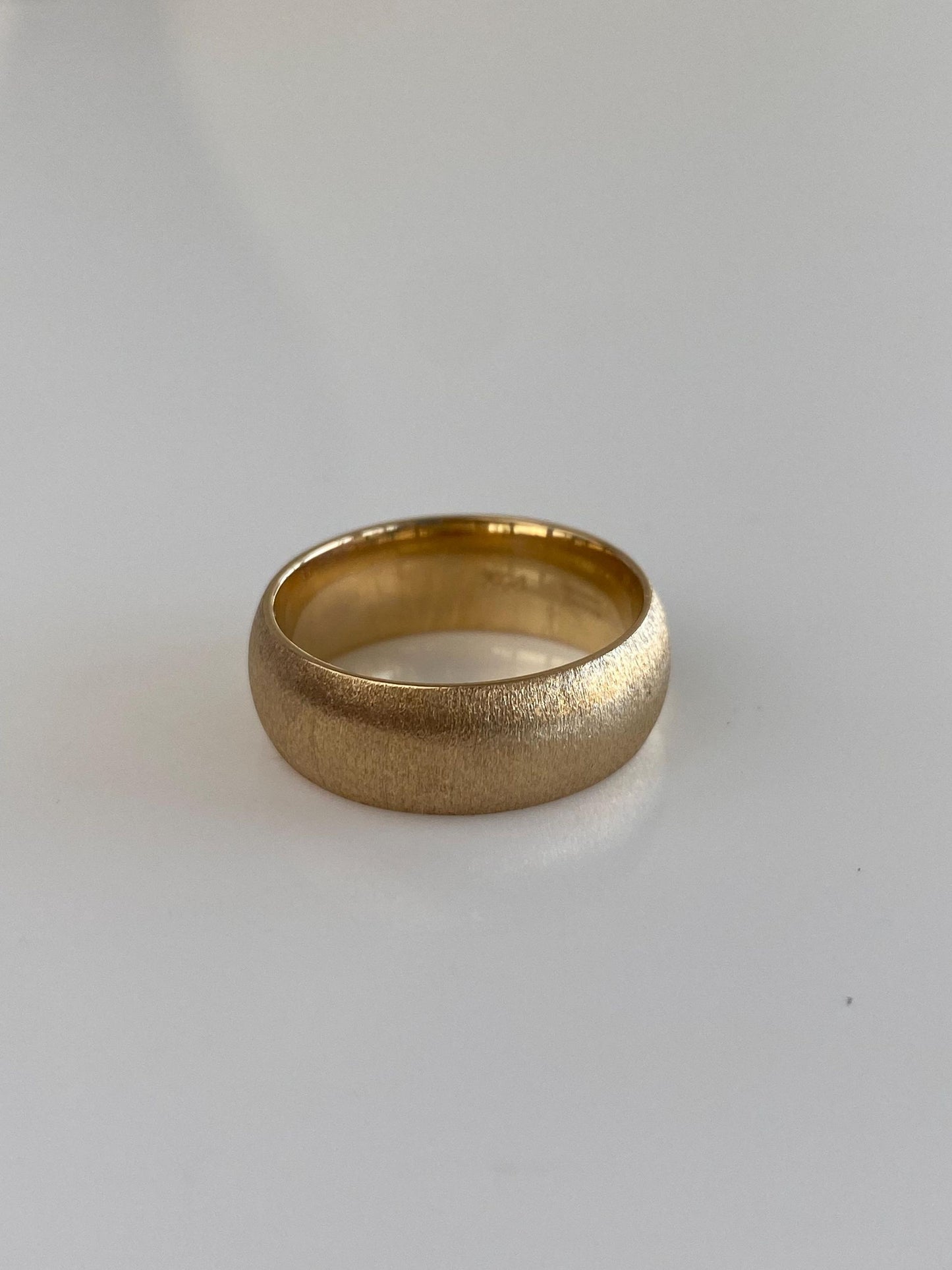 Vintage Solid 14k Yellow Gold Sparkly Satin Ring Band - Size 7