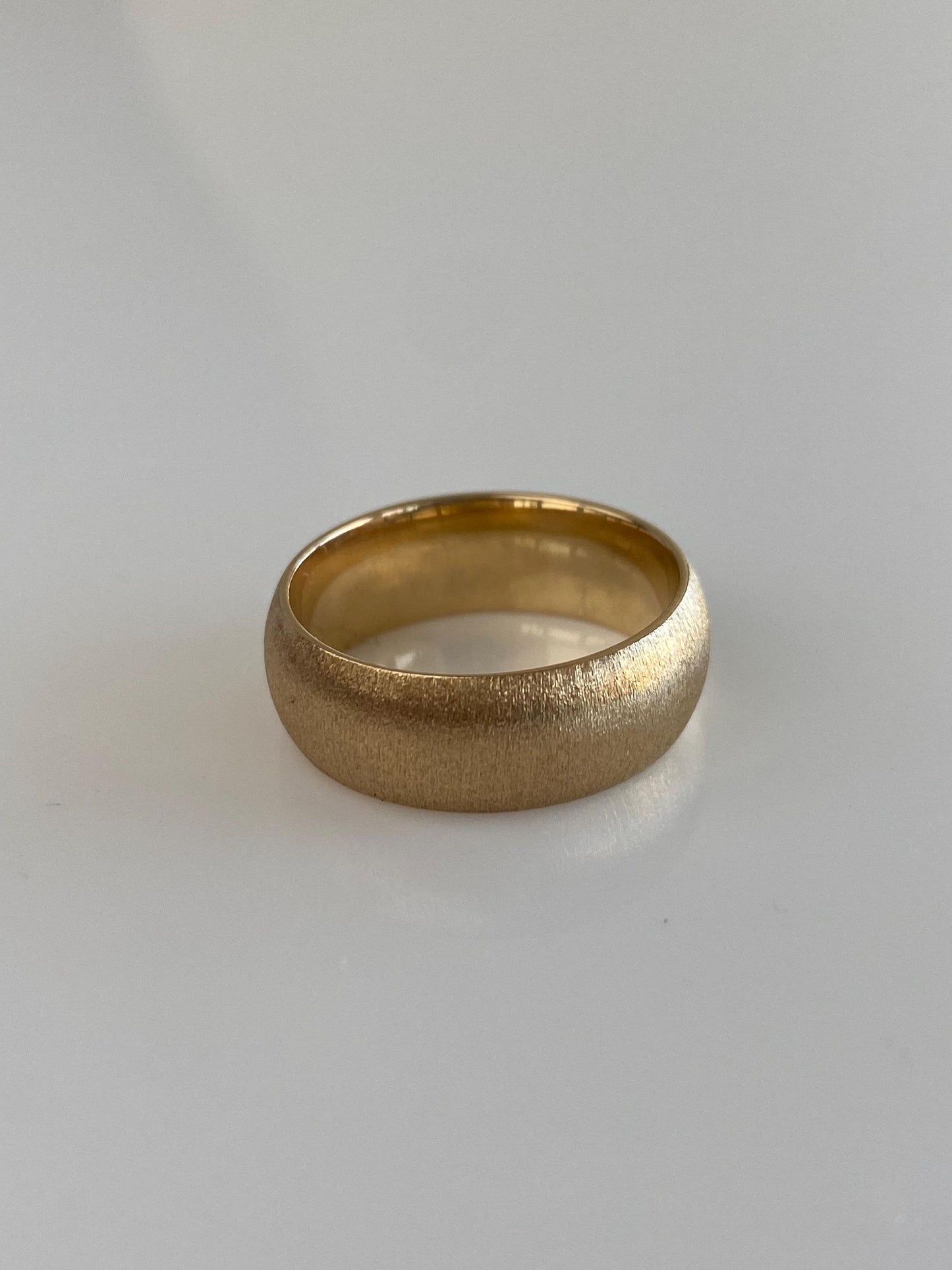 Vintage Solid 14k Yellow Gold Sparkly Satin Ring Band - Size 7