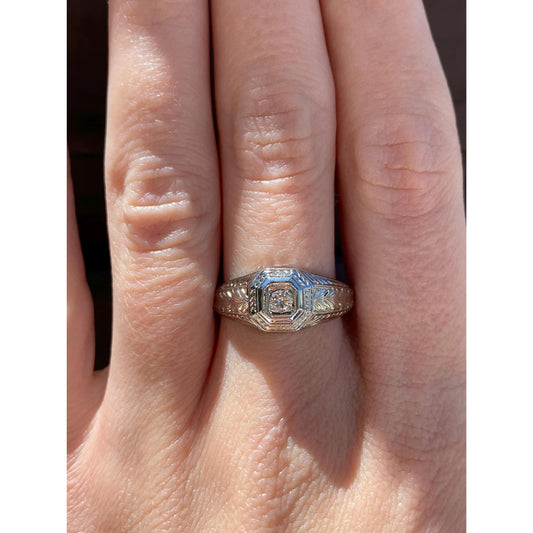 Vintage Solid 18k White Gold Clear Sapphire Art Deco Ring - Size 9.25