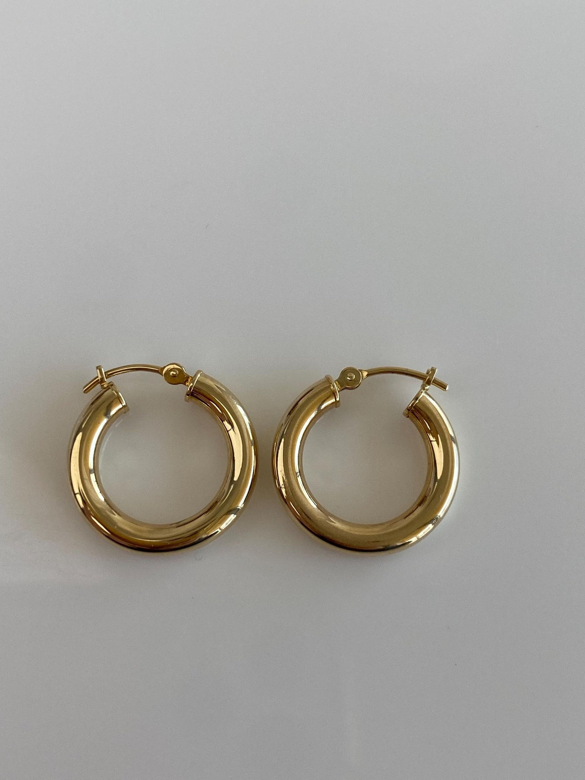 Vintage 14k Yellow Gold Hoop Earrings