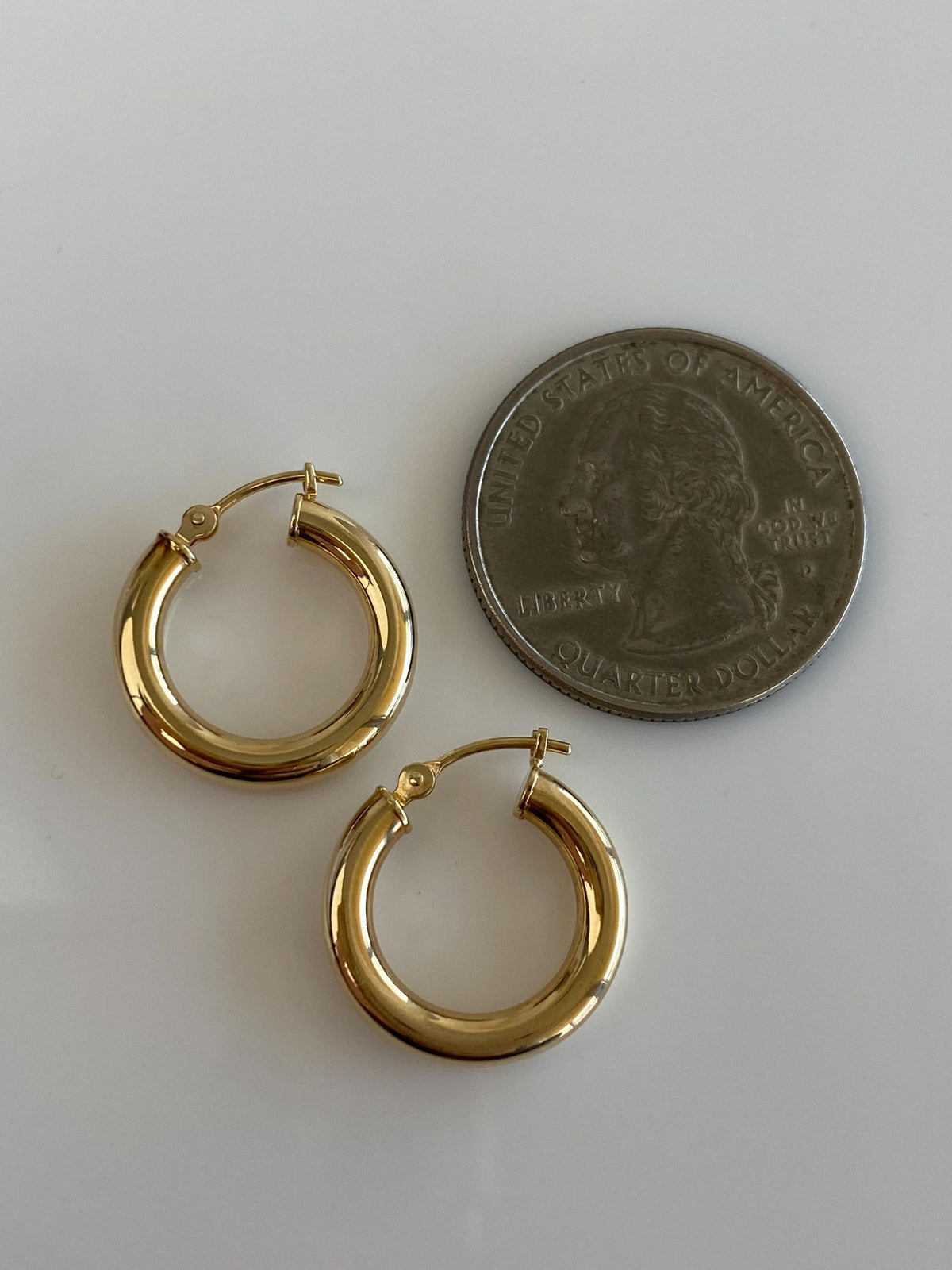 Vintage 14k Yellow Gold Hoop Earrings