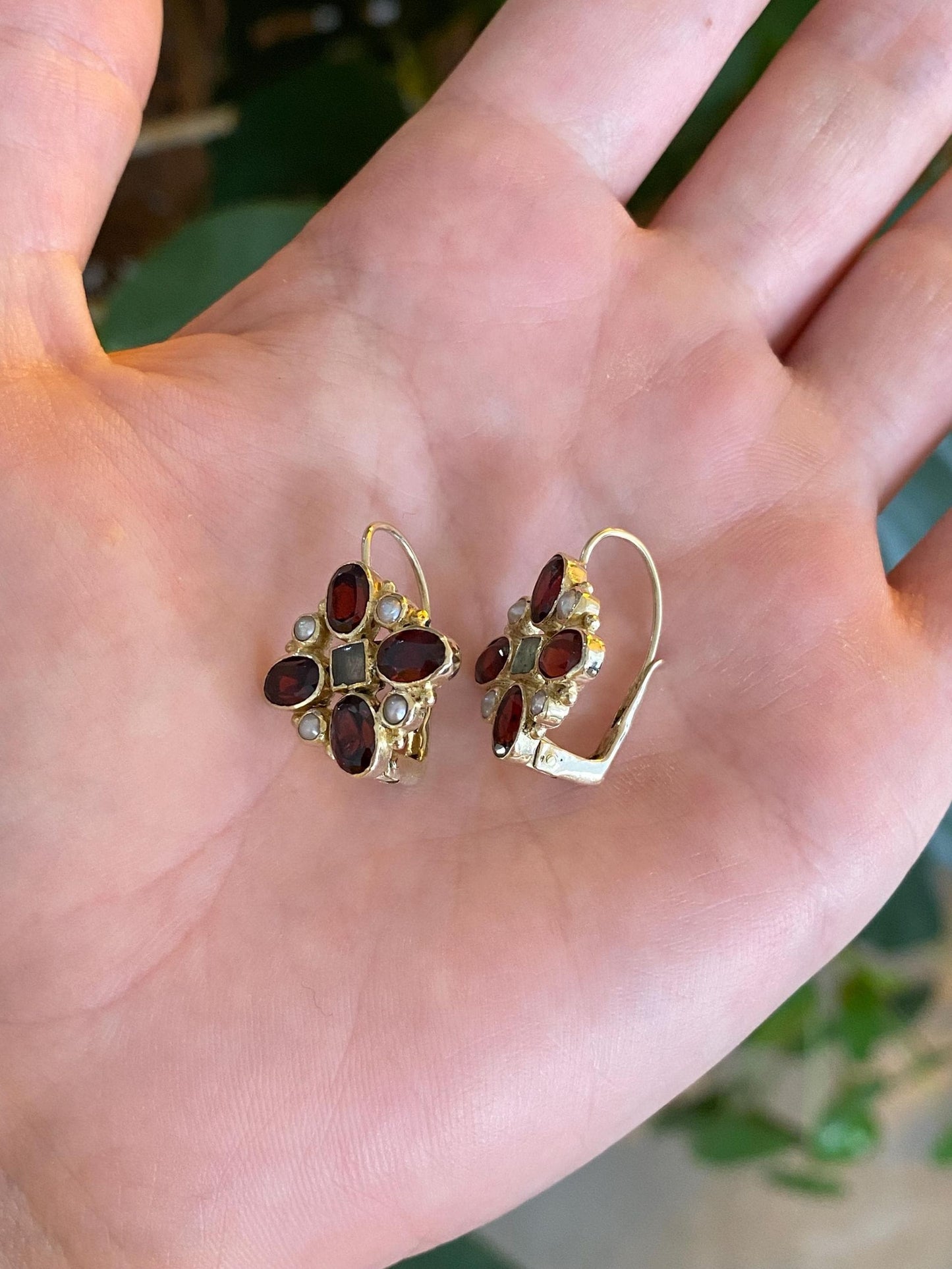 Vintage Solid 14k Yellow Gold Garnet Pearls Moss Agate Drop Earrings