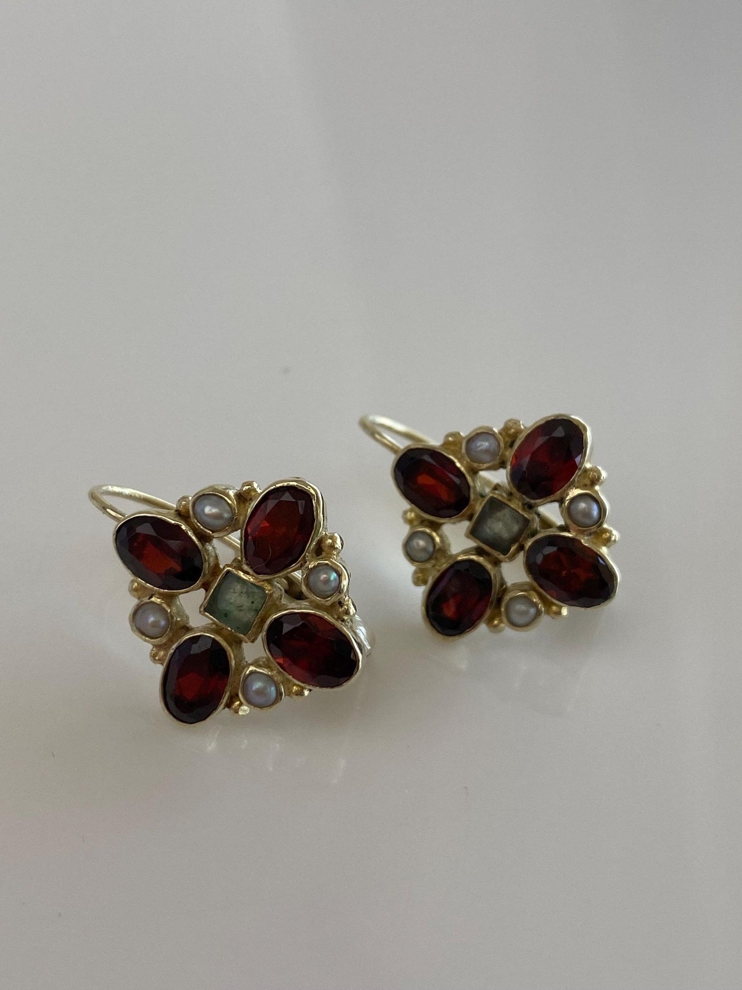 Vintage Solid 14k Yellow Gold Garnet Pearls Moss Agate Drop Earrings