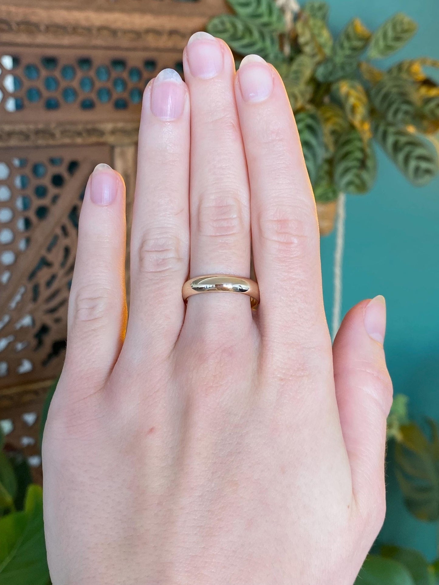 Vintage Solid 14k Yellow Gold Ring Band - Size 8.5