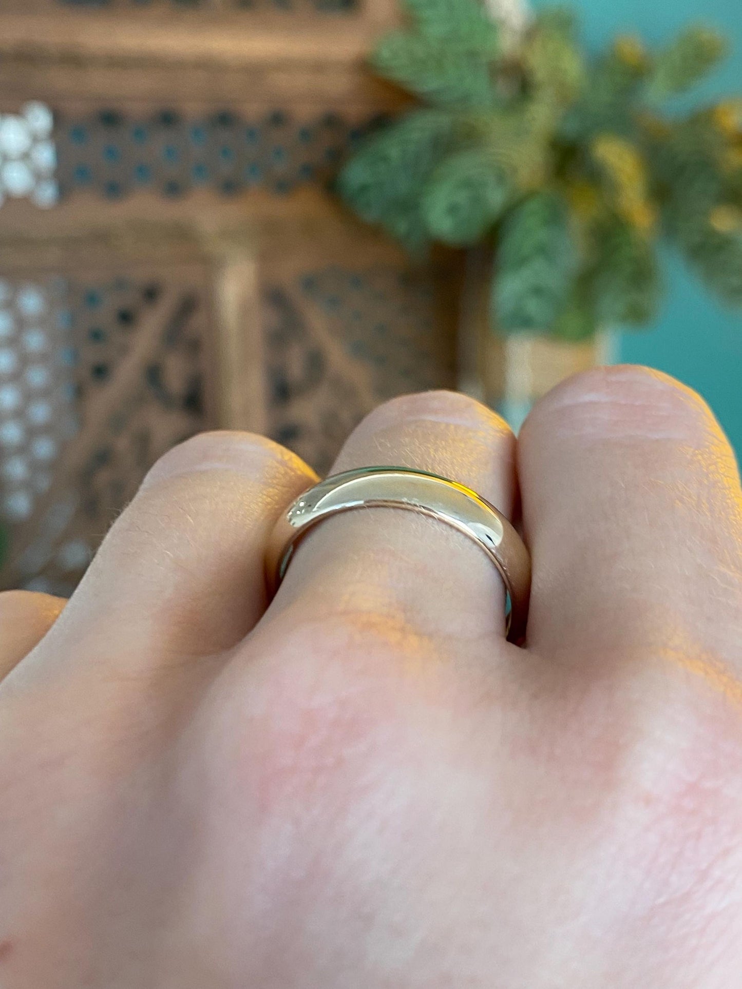 Vintage Solid 14k Yellow Gold Ring Band - Size 8.5