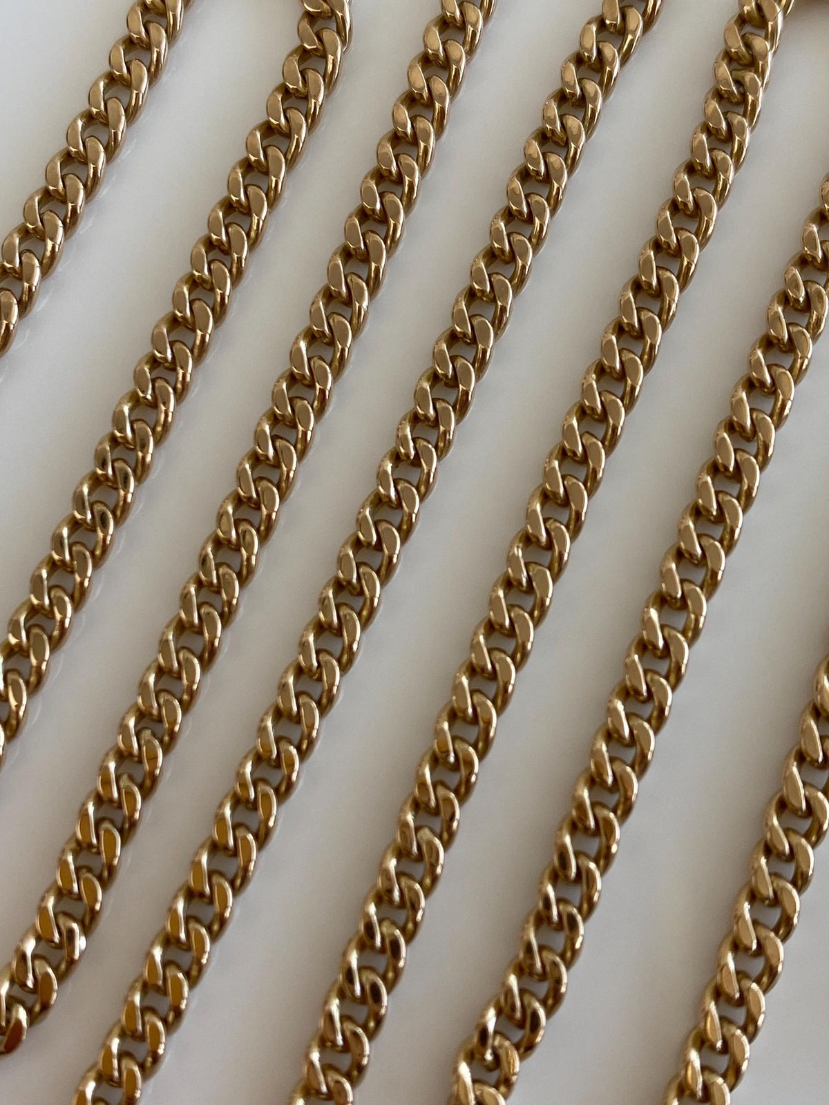 Vintage Solid 14k Yellow Gold Curb Chain Necklace - 20 inches