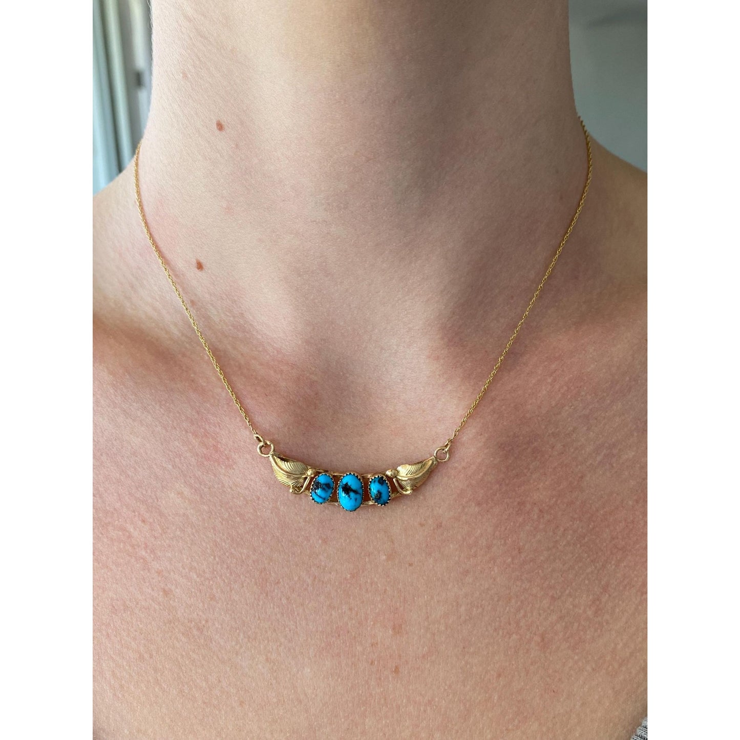 Vintage Solid 14k Yellow Gold Turquoise Leaves Dainty Chain Necklace - 15.75 inches