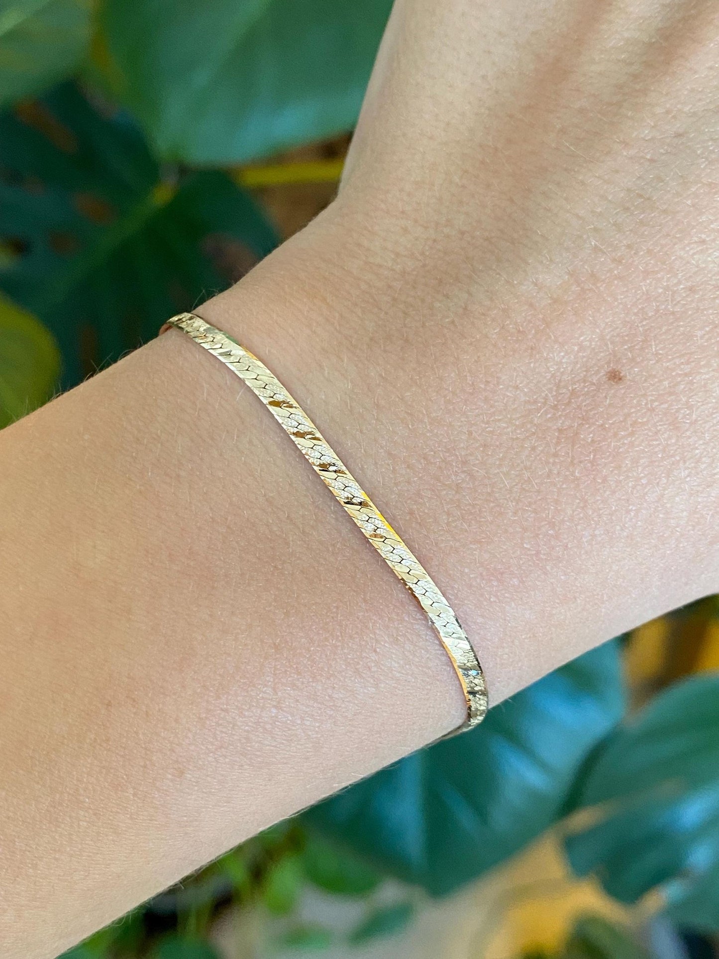 Vintage Solid 14k Yellow Gold Pattern Herringbone Chain Bracelet - 7 inches