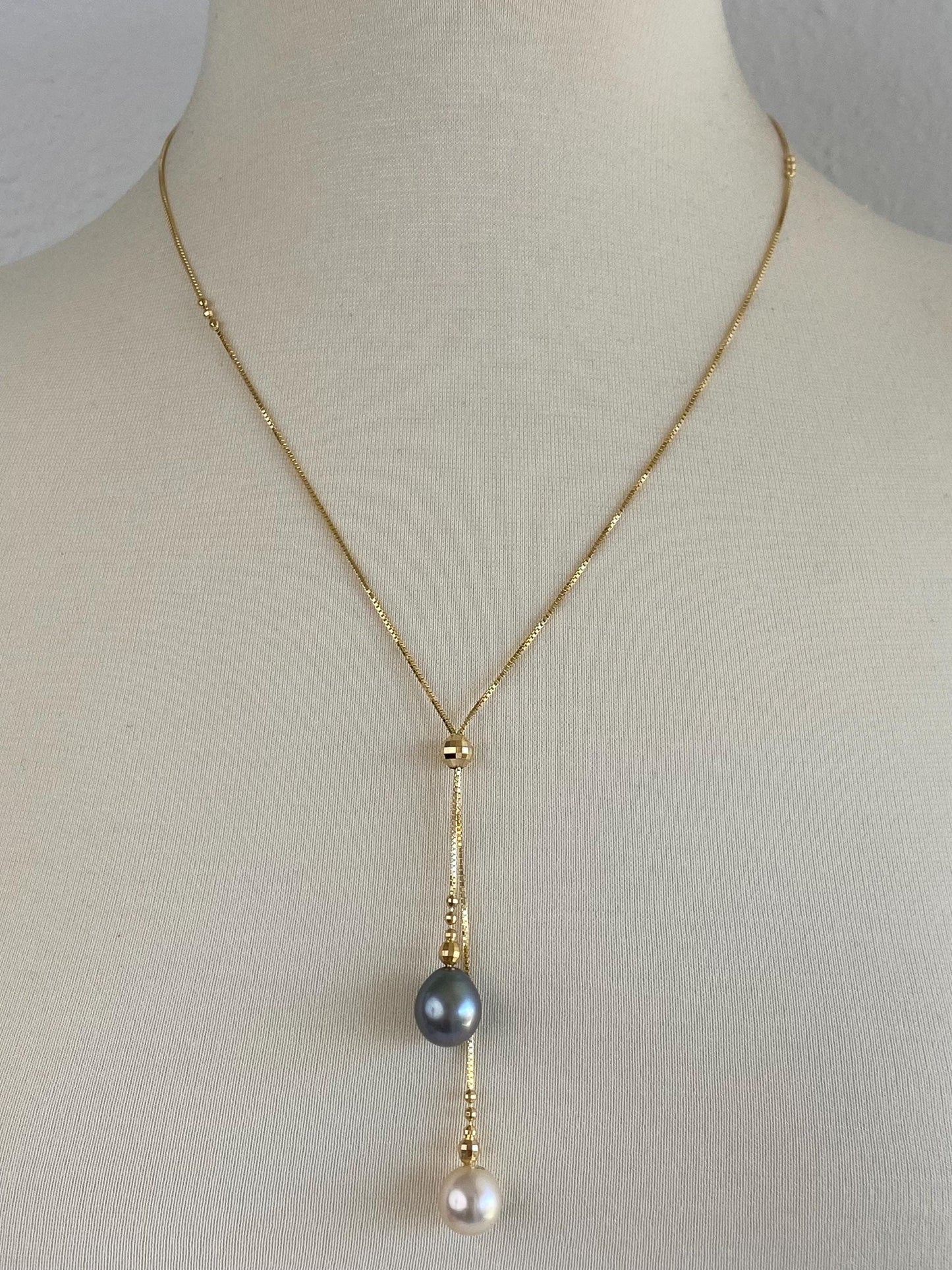 Solid 18k Yellow Gold White & Peacock Pearl Box Chain Lariat Necklace - 21.5 inches