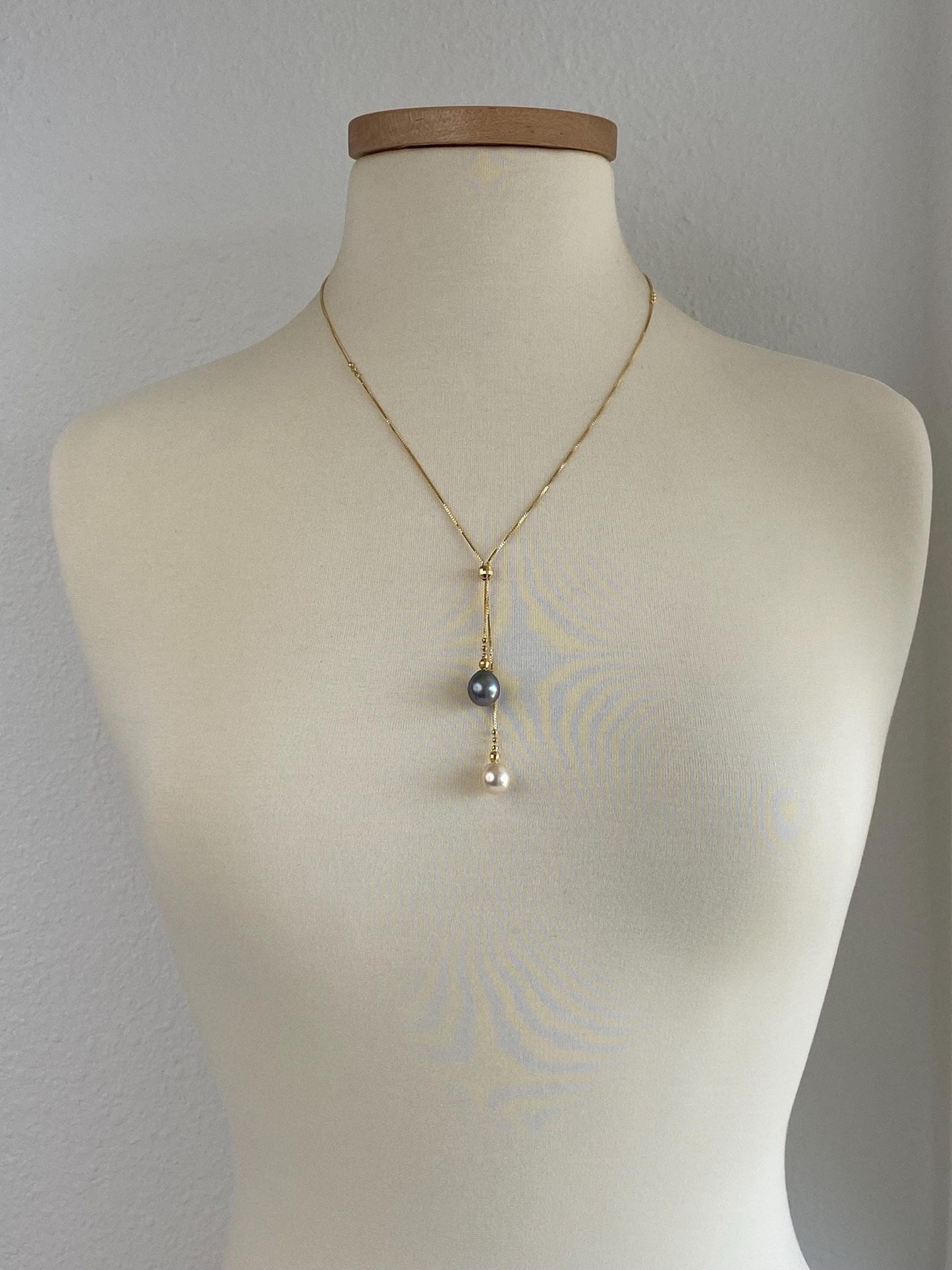 Solid 18k Yellow Gold White & Peacock Pearl Box Chain Lariat Necklace - 21.5 inches