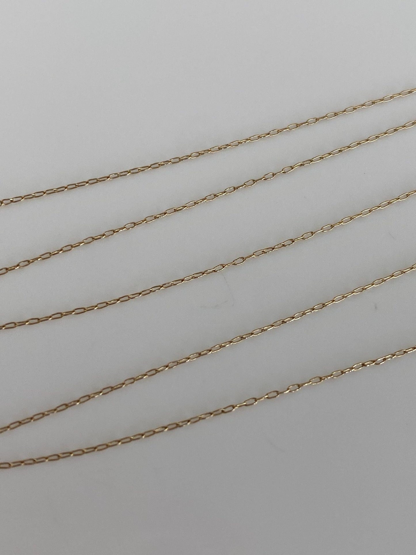Vintage Solid 14k Yellow Gold Dainty Elongated Cable Chain Necklace - 16 inches