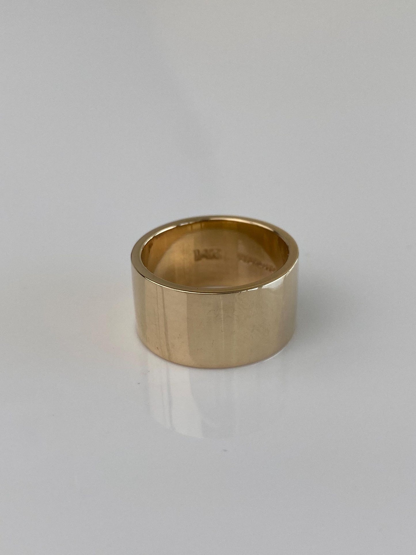 Vintage Solid 14k Yellow Gold Wide Straight Edge Ring Band - Size 6.25