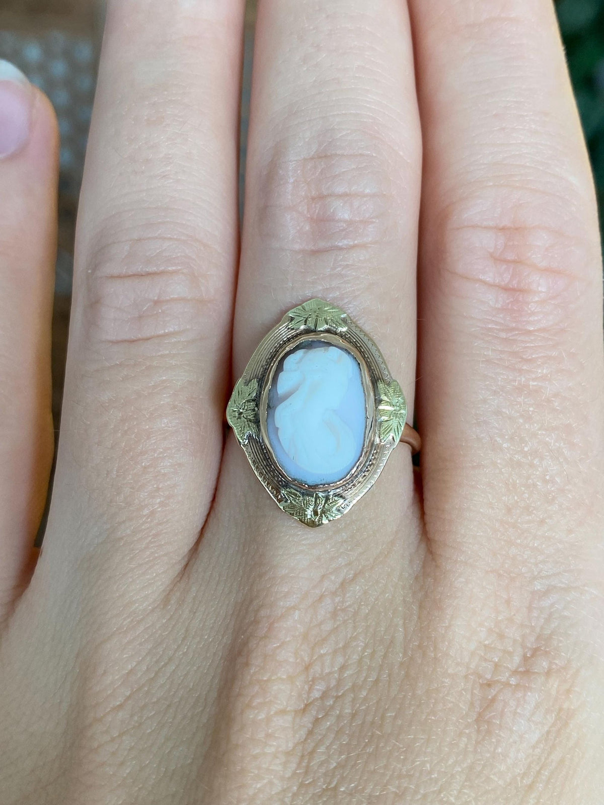 Vintage Solid 10k Rose & Yellow Gold Cameo Ring - Size 7.75