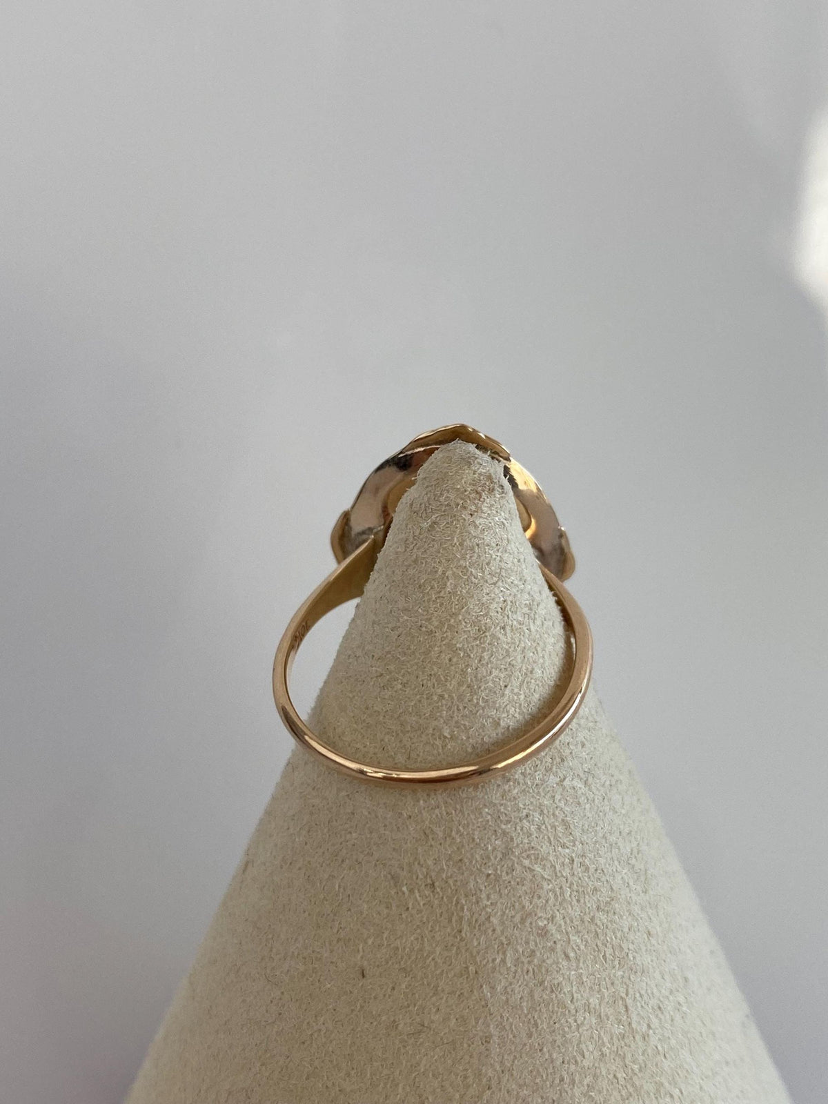 Vintage Solid 10k Rose & Yellow Gold Cameo Ring - Size 7.75