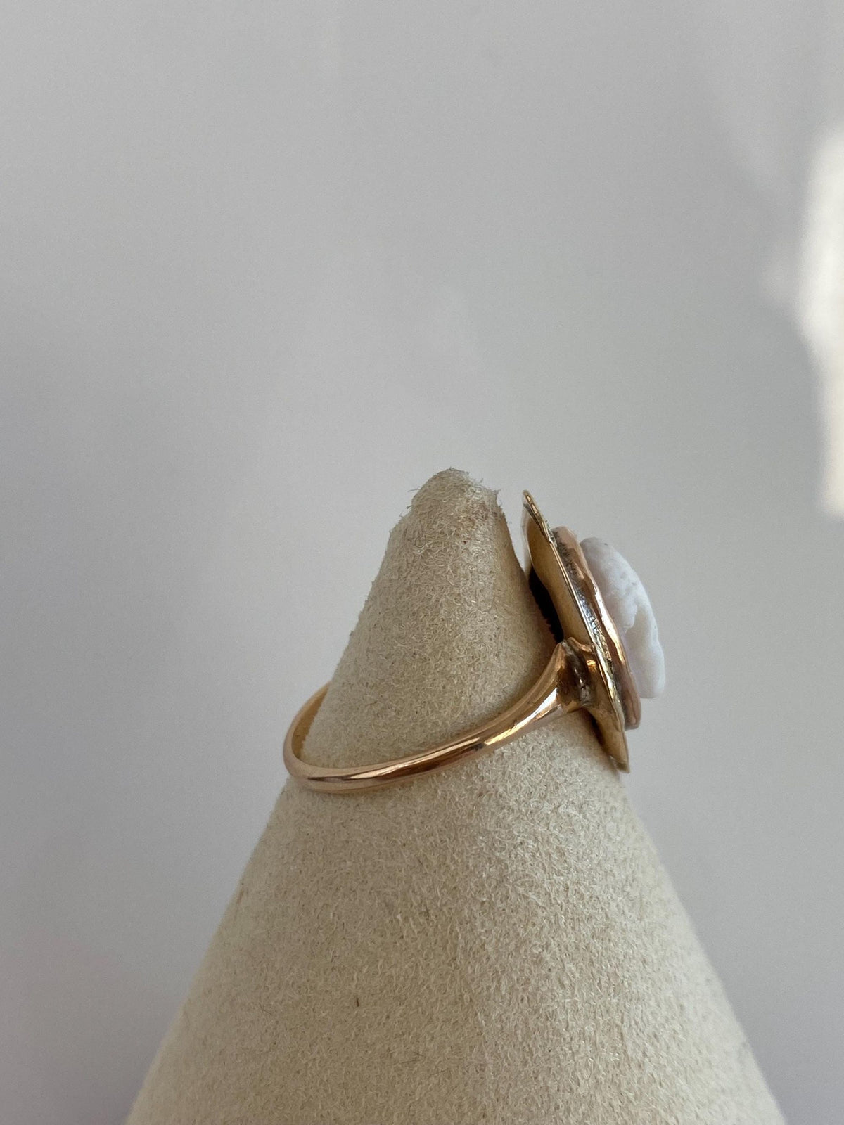 Vintage Solid 10k Rose & Yellow Gold Cameo Ring - Size 7.75