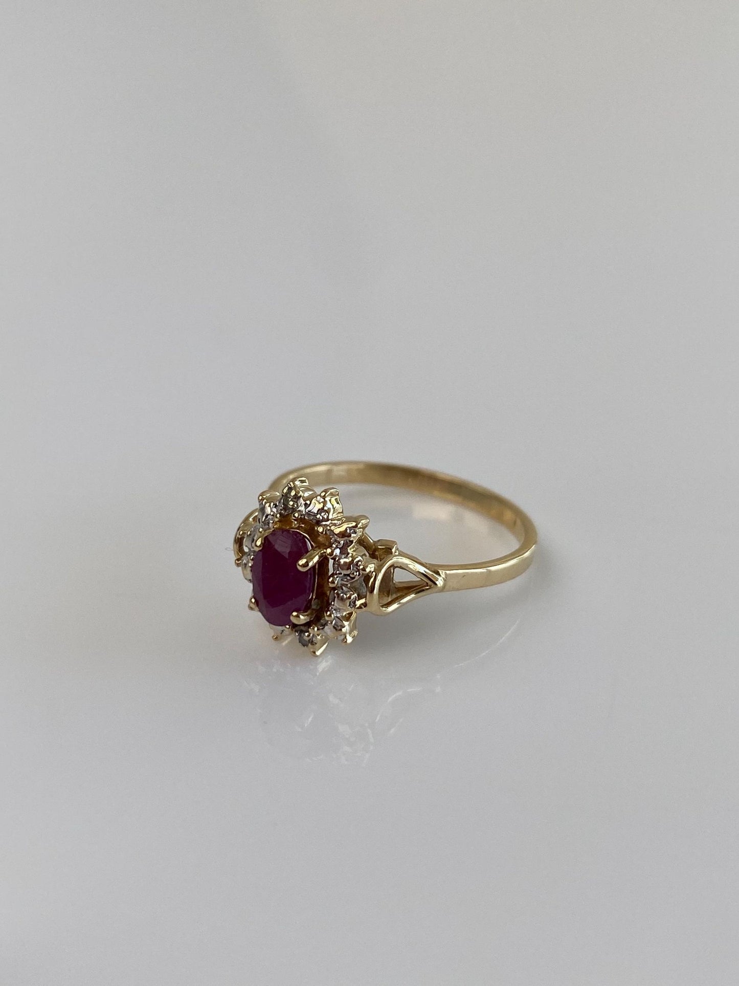 Vintage Solid 14k White & Yellow Gold Ruby Ring - Size 6.75