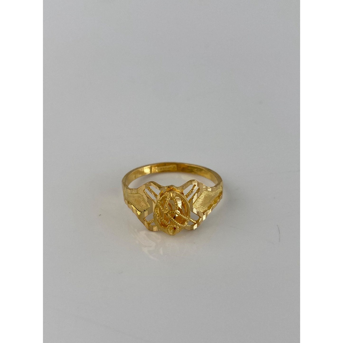 Solid 21k Yellow Gold Slim Diamond Cut Ring - Size 6.75