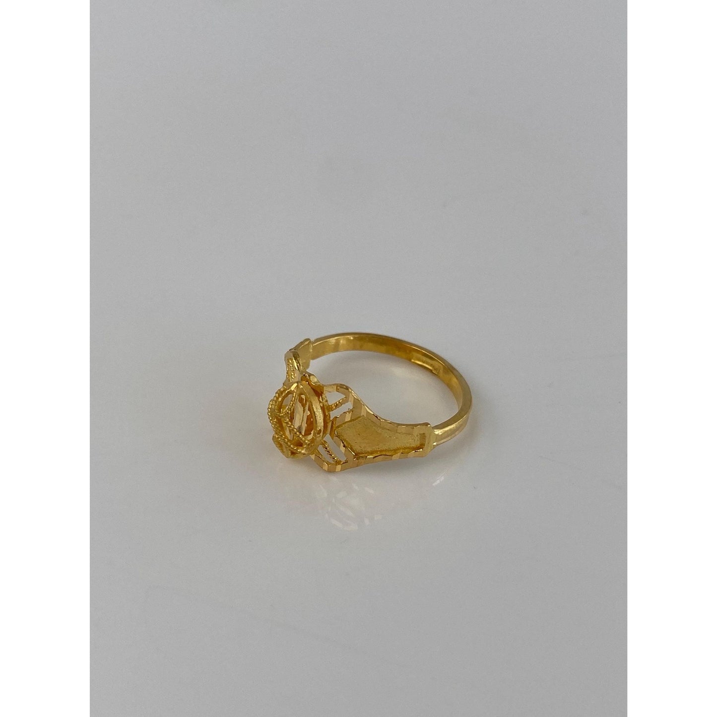 Solid 21k Yellow Gold Slim Diamond Cut Ring - Size 6.75