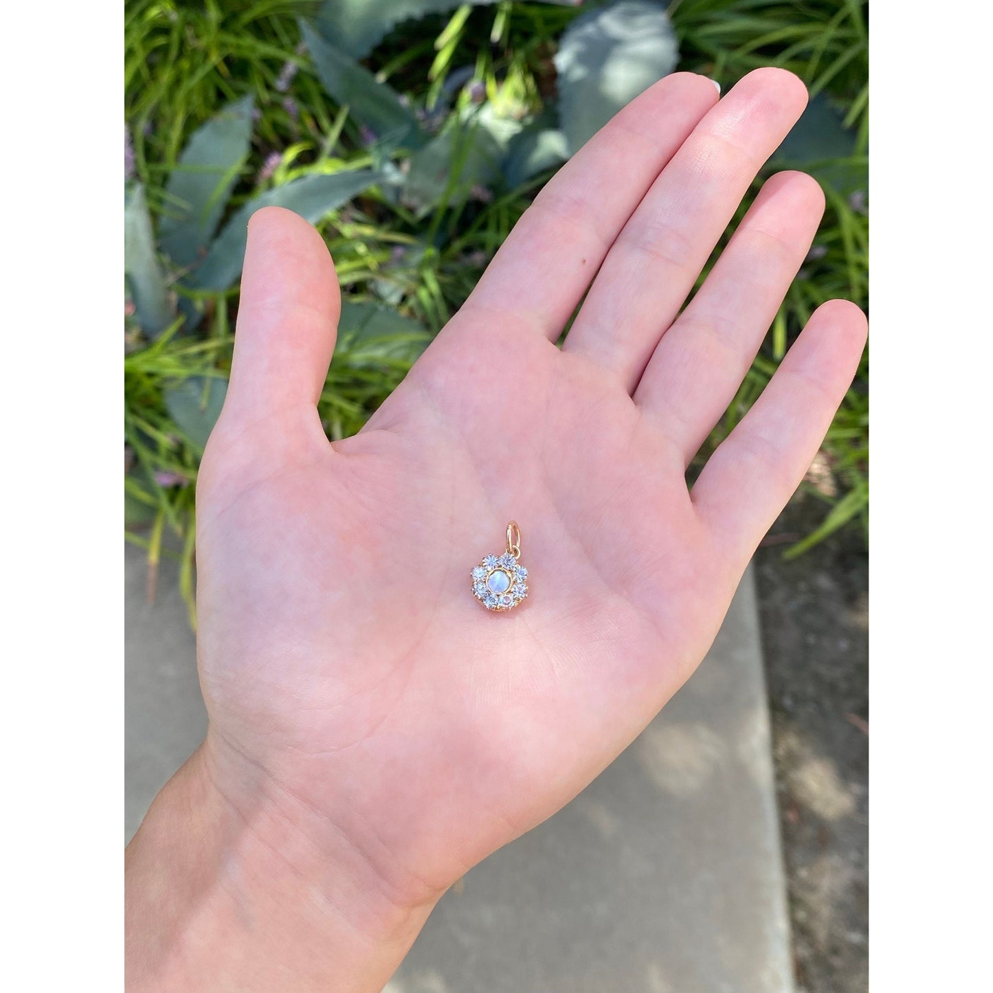 Vintage Solid 10k Yellow Gold Cubic Zirconia Halo Pearl Charm