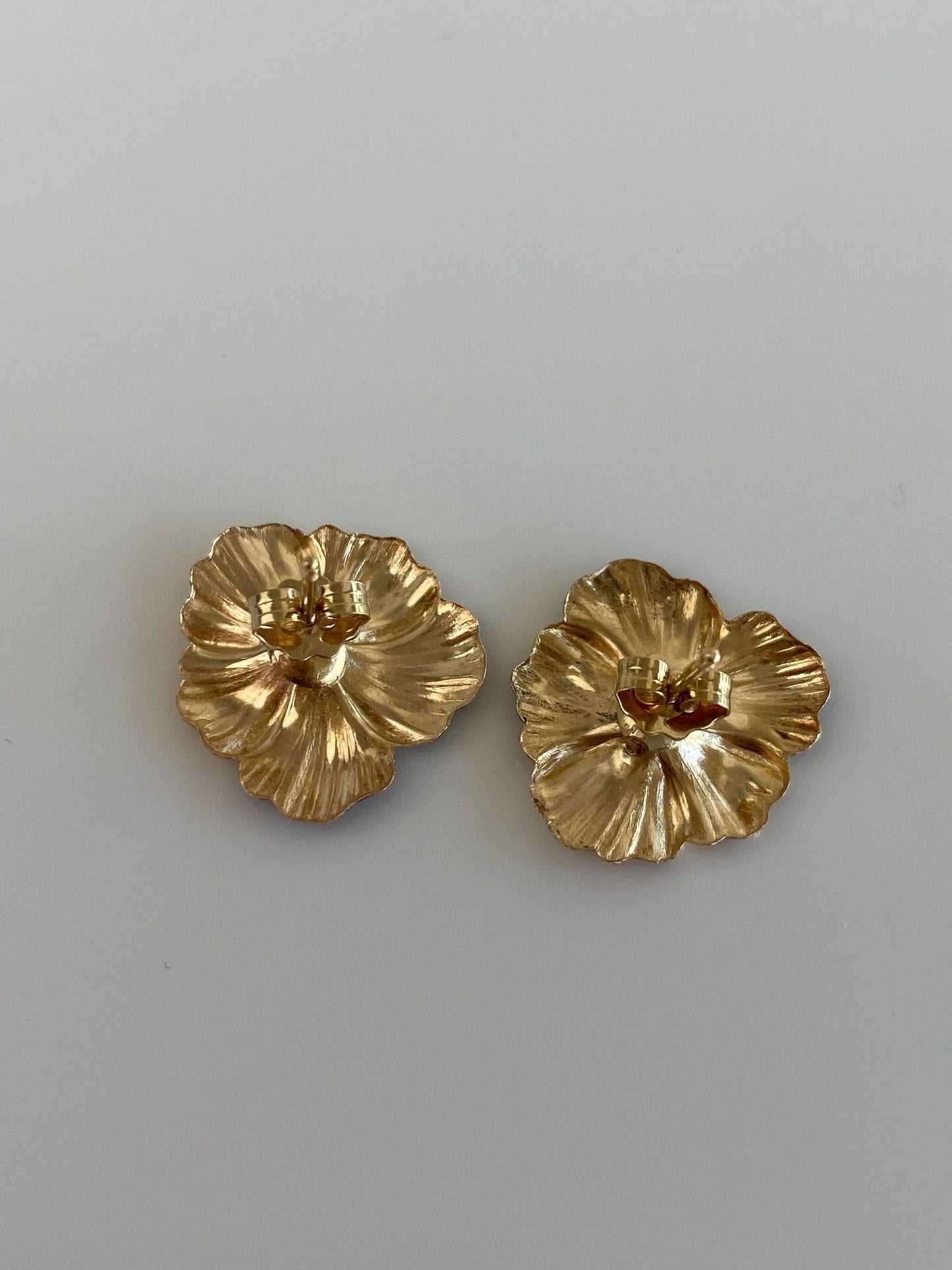 Vintage Solid 10k Yellow Gold Enamel Flower Stud Earrings