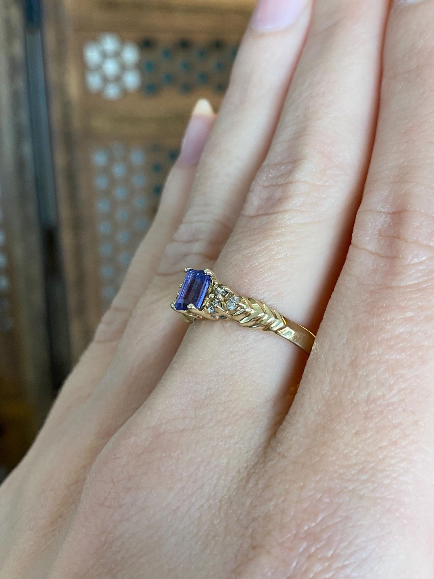Vintage Solid 14k Yellow Gold Diamond Tanzanite Designed Ring - Size 7.5