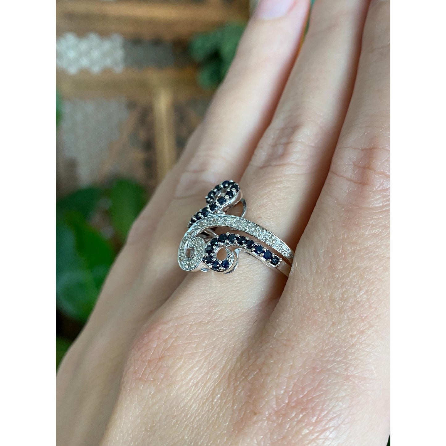 Vintage Solid 10k White Gold Diamond Blue Sapphire Ring Band - Size 8.75