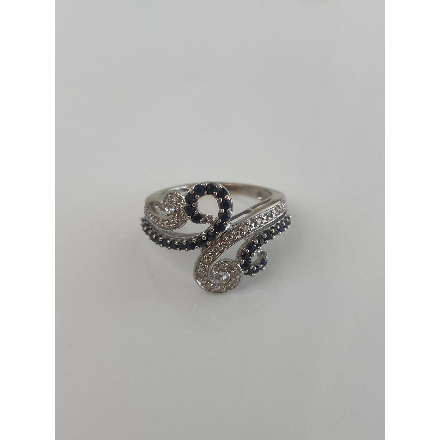 Vintage Solid 10k White Gold Diamond Blue Sapphire Ring Band - Size 8.75