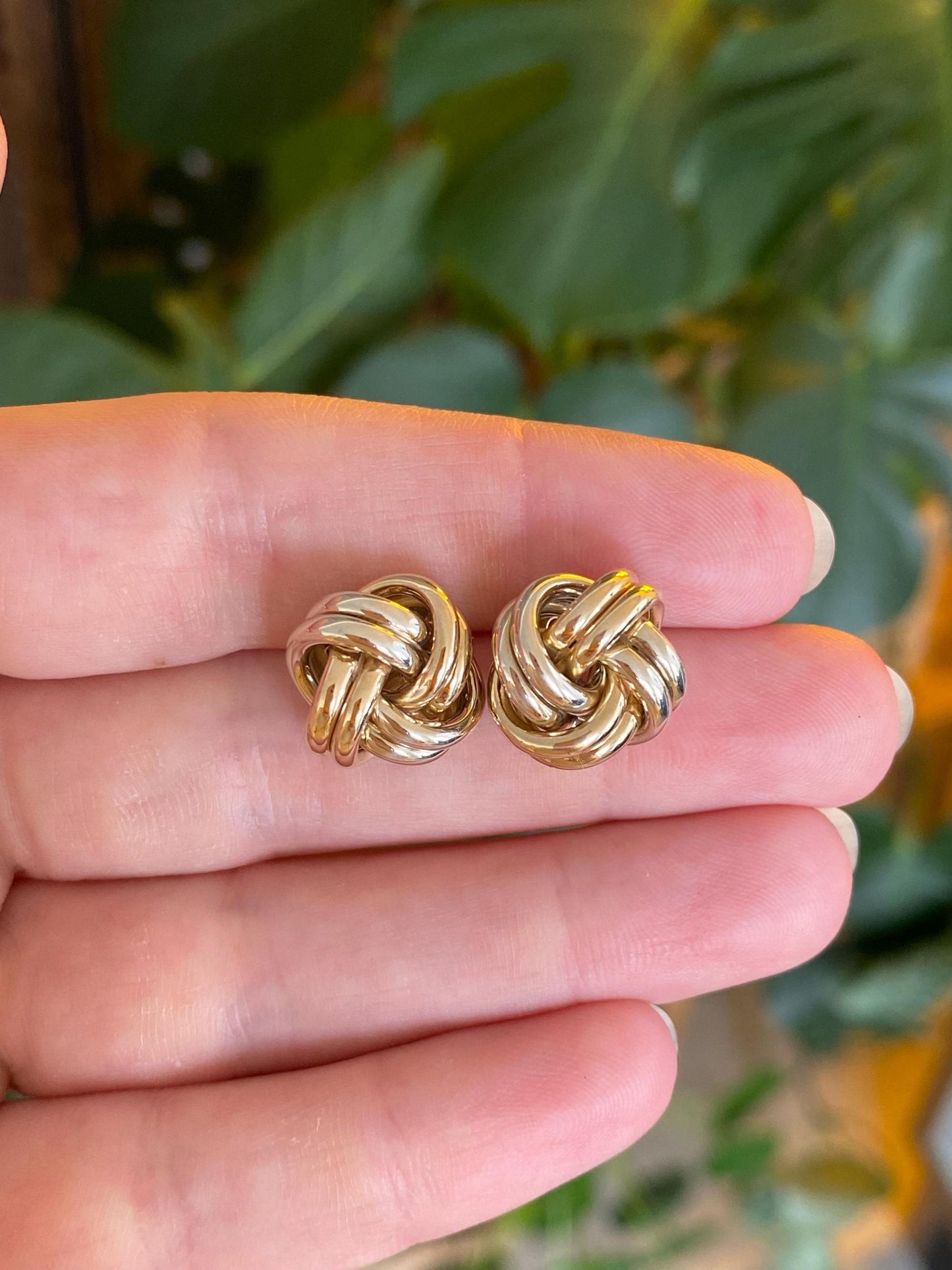 Vintage 9k White & Yellow Gold Knot Stud Earrings