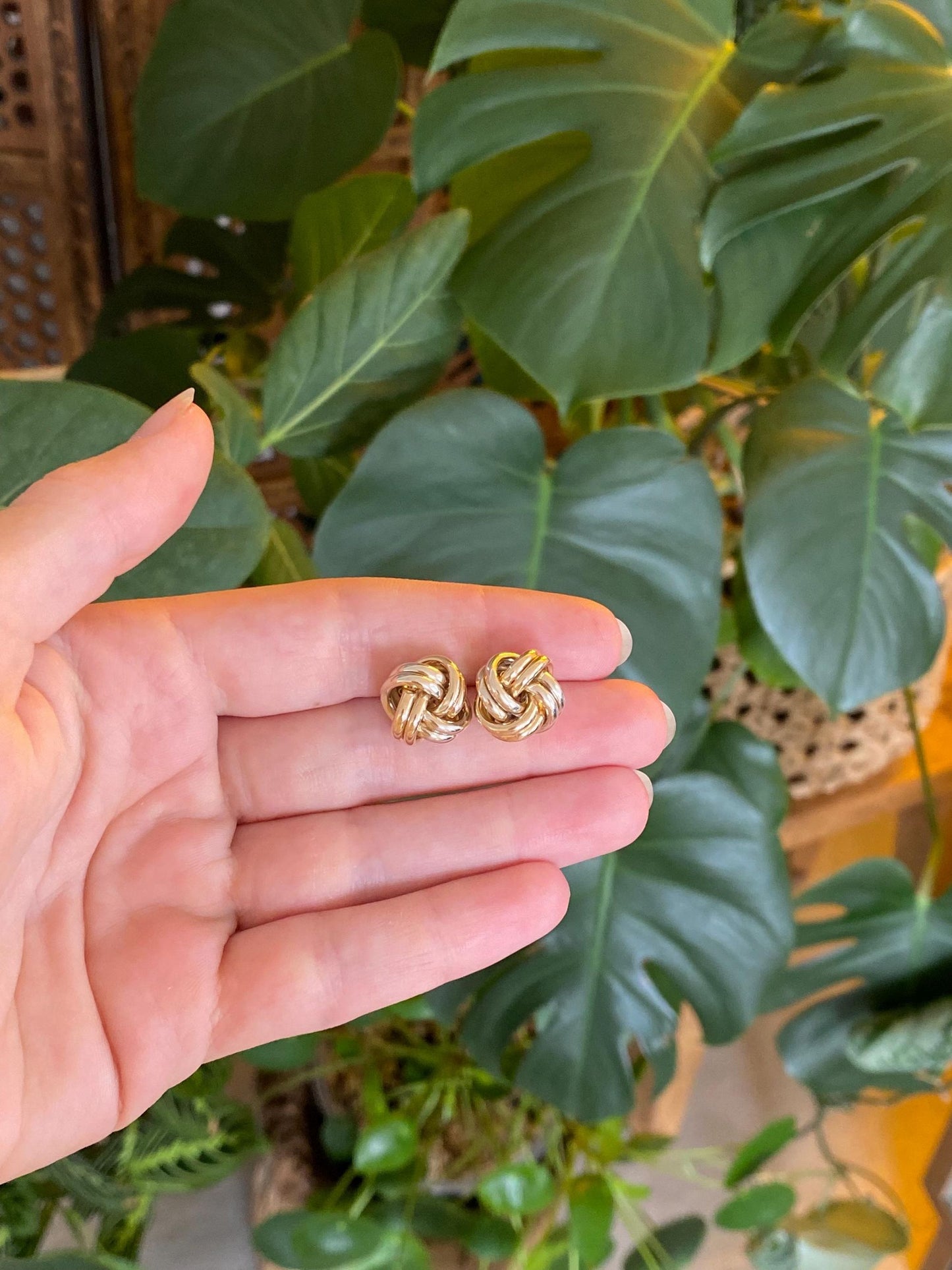 Vintage 9k White & Yellow Gold Knot Stud Earrings