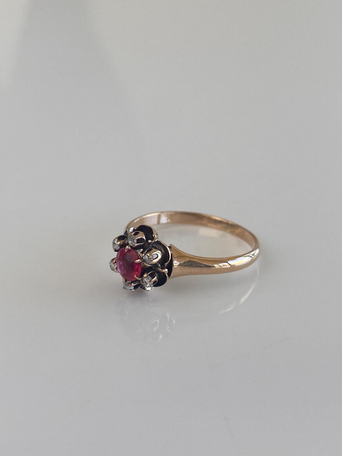 Solid 10k Rosey Gold Diamond Halo Pink Cubic Zirconia Ring - Size 6.5