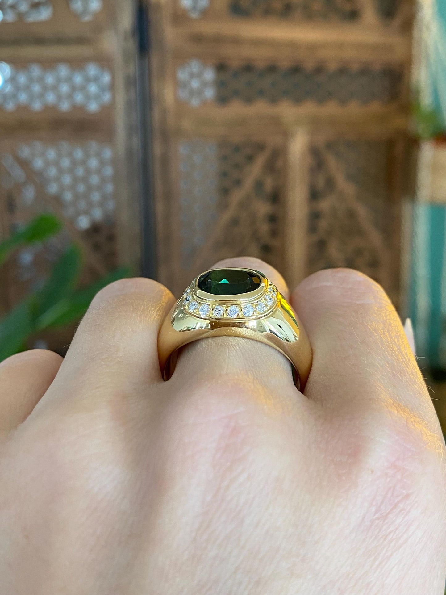 Vintage Solid 14k Yellow Gold Diamond Halo Green Tourmaline Signet Ring - Size 12