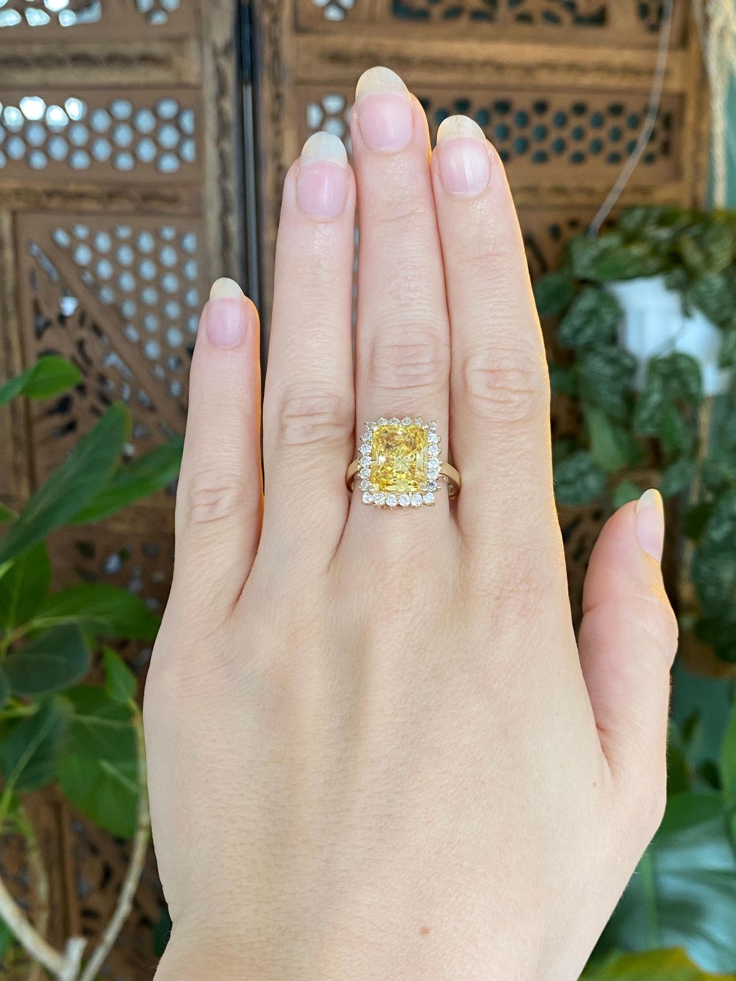 Vintage Solid 14k Yellow Gold Yellow & Clear Cubic Zirconia Cocktail Ring - Size 9