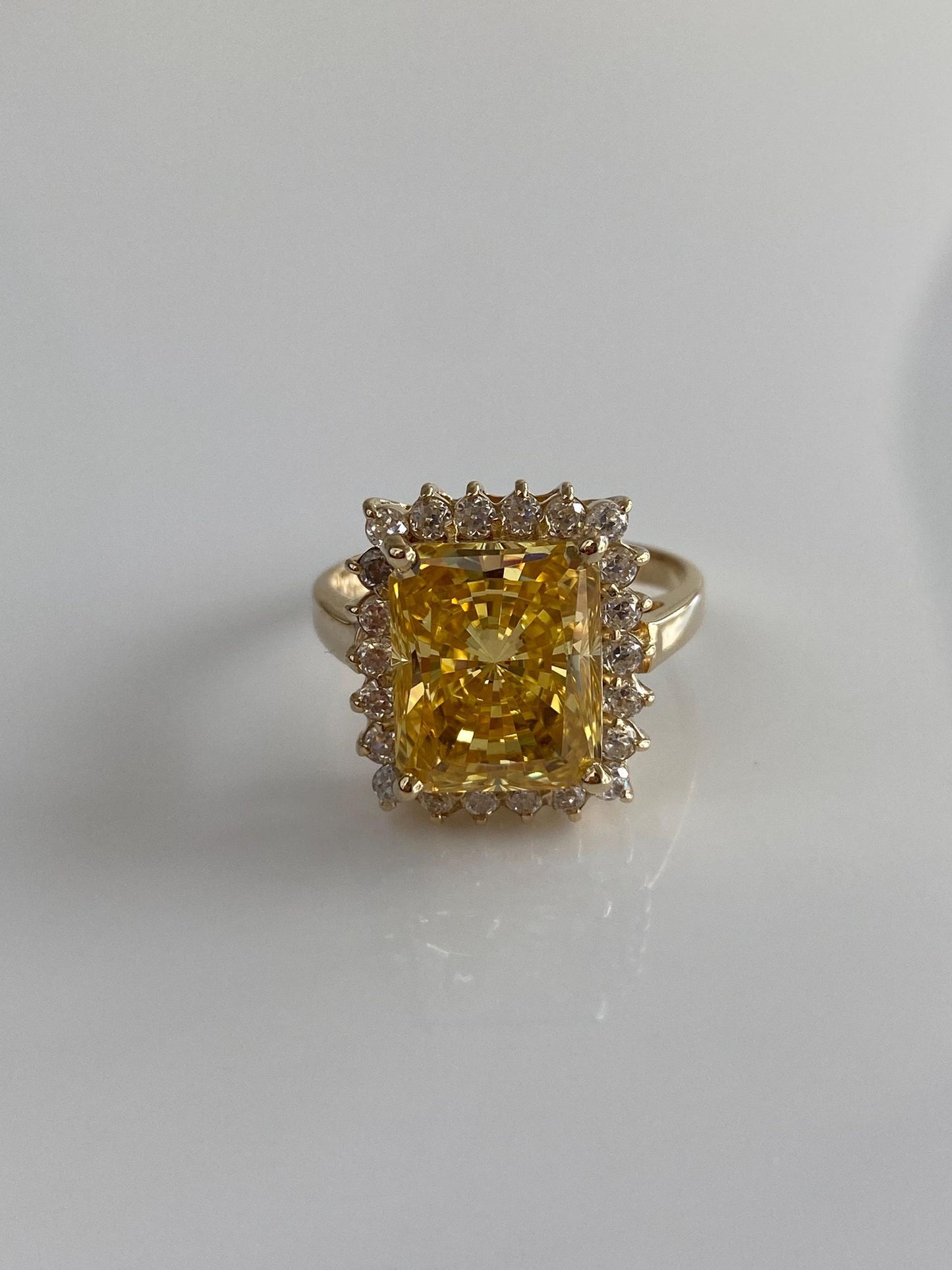 Vintage Solid 14k Yellow Gold Yellow & Clear Cubic Zirconia Cocktail Ring - Size 9