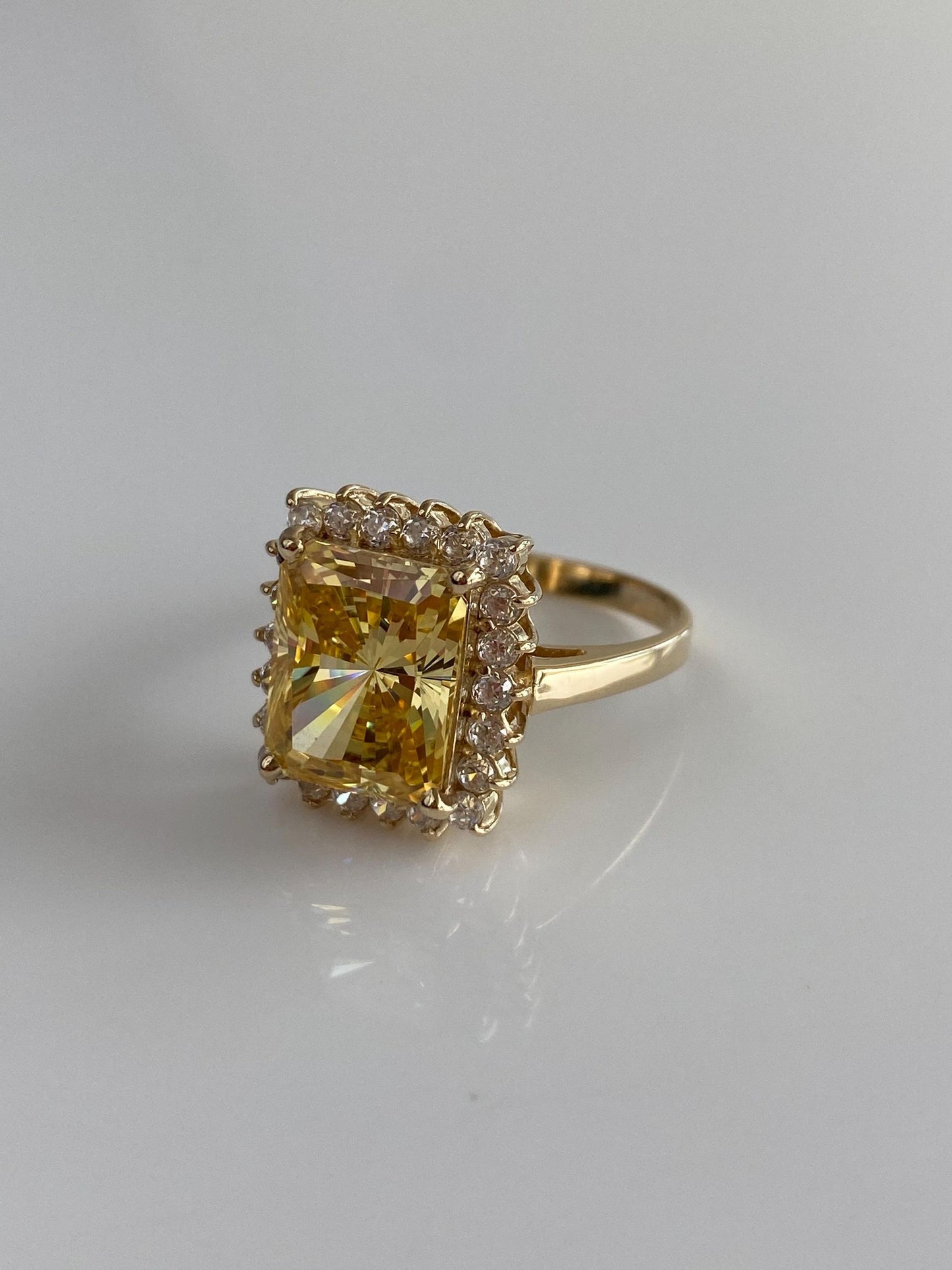 Vintage Solid 14k Yellow Gold Yellow & Clear Cubic Zirconia Cocktail Ring - Size 9