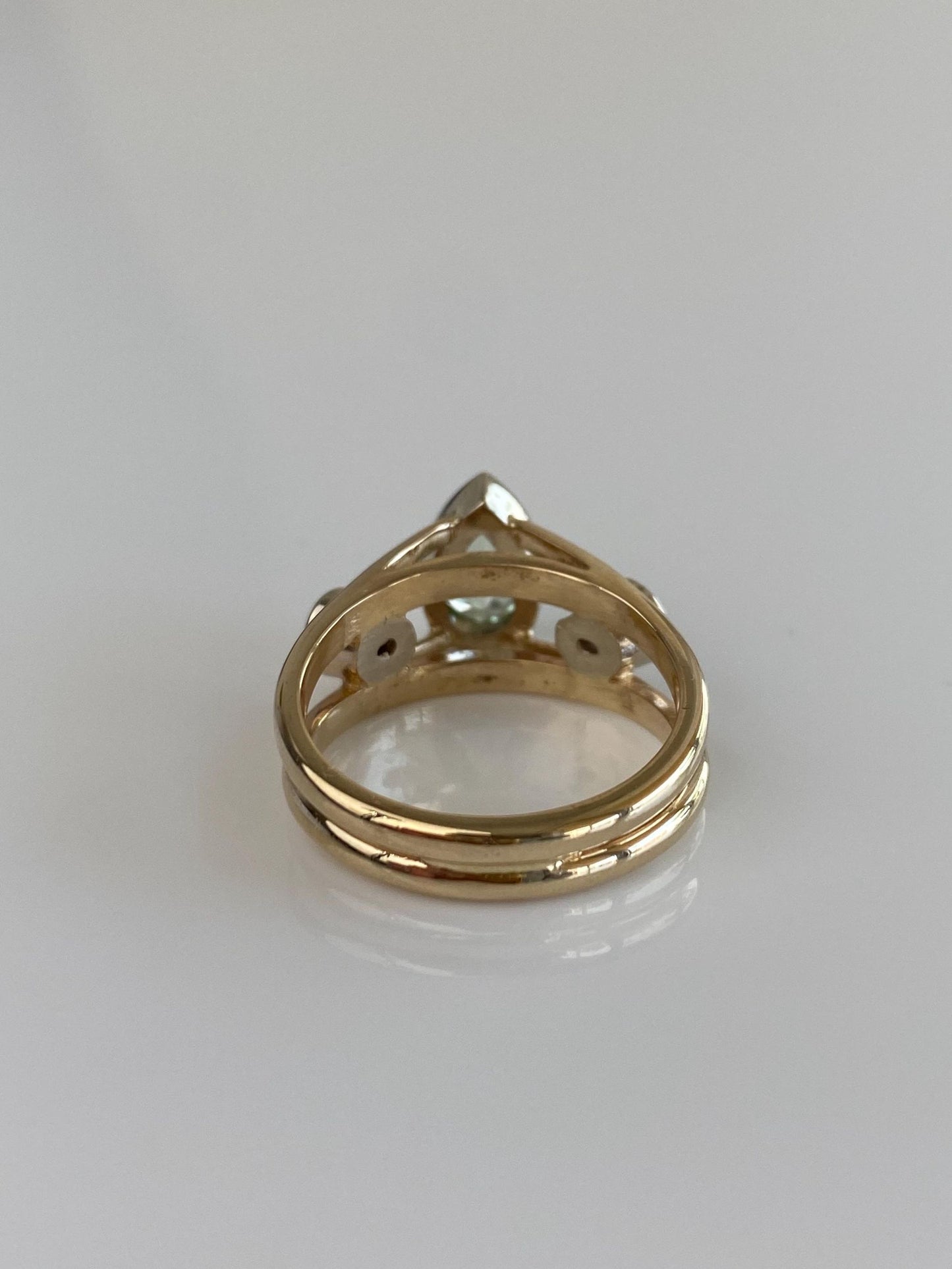 Solid 14k Yellow Gold Diamond Light Green Quartz Ring - Size 6