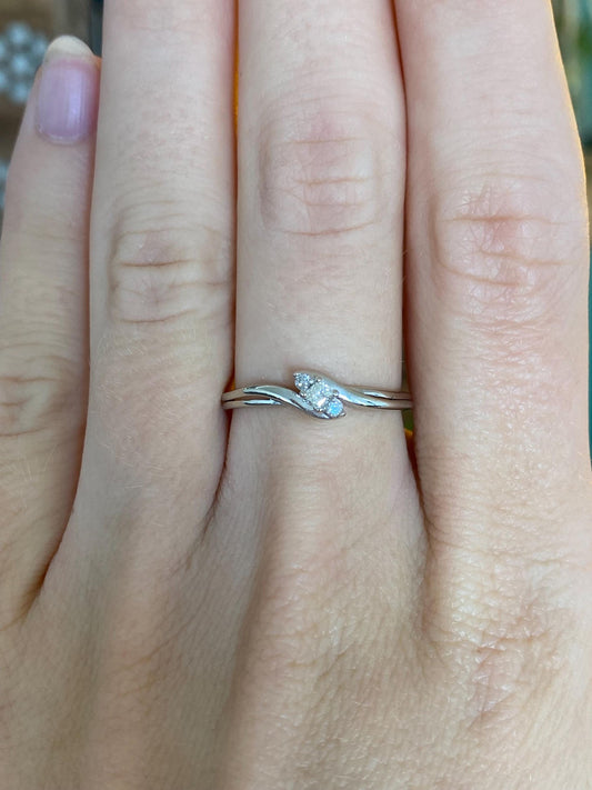 Vintage Solid 10k White Gold Diamond Ring - Size 6.5