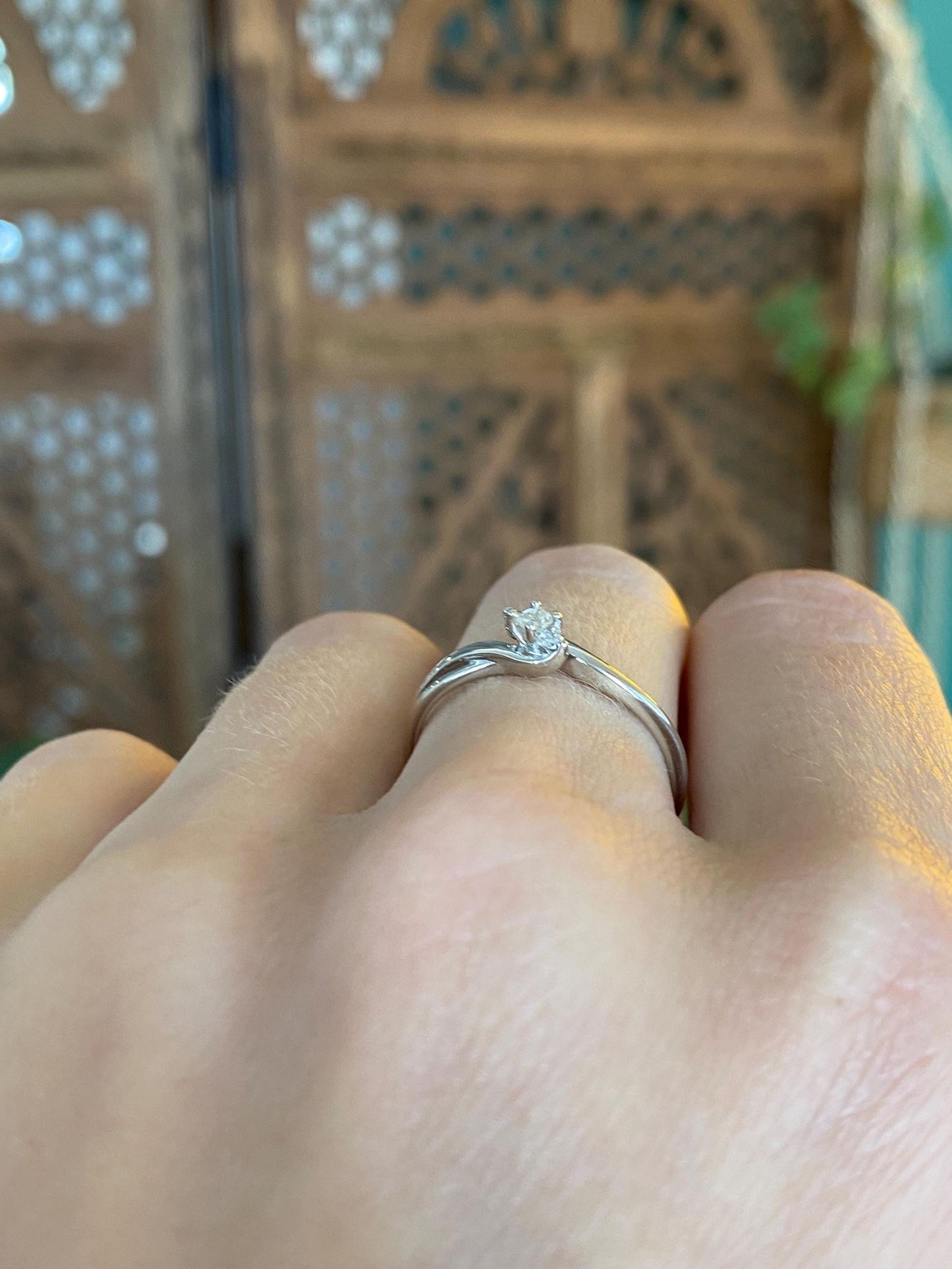 Vintage Solid 10k White Gold Diamond Ring - Size 6.5