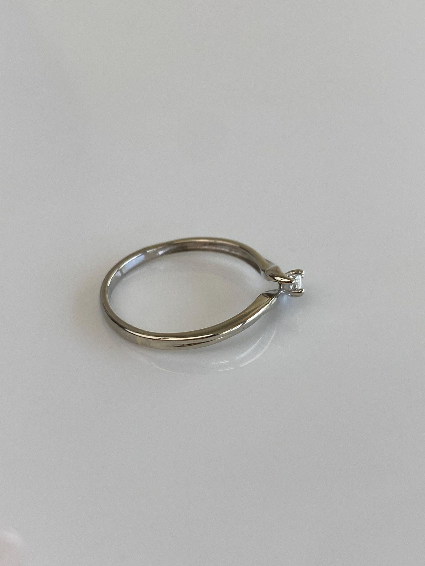 Vintage Solid 10k White Gold Diamond Ring - Size 6.5