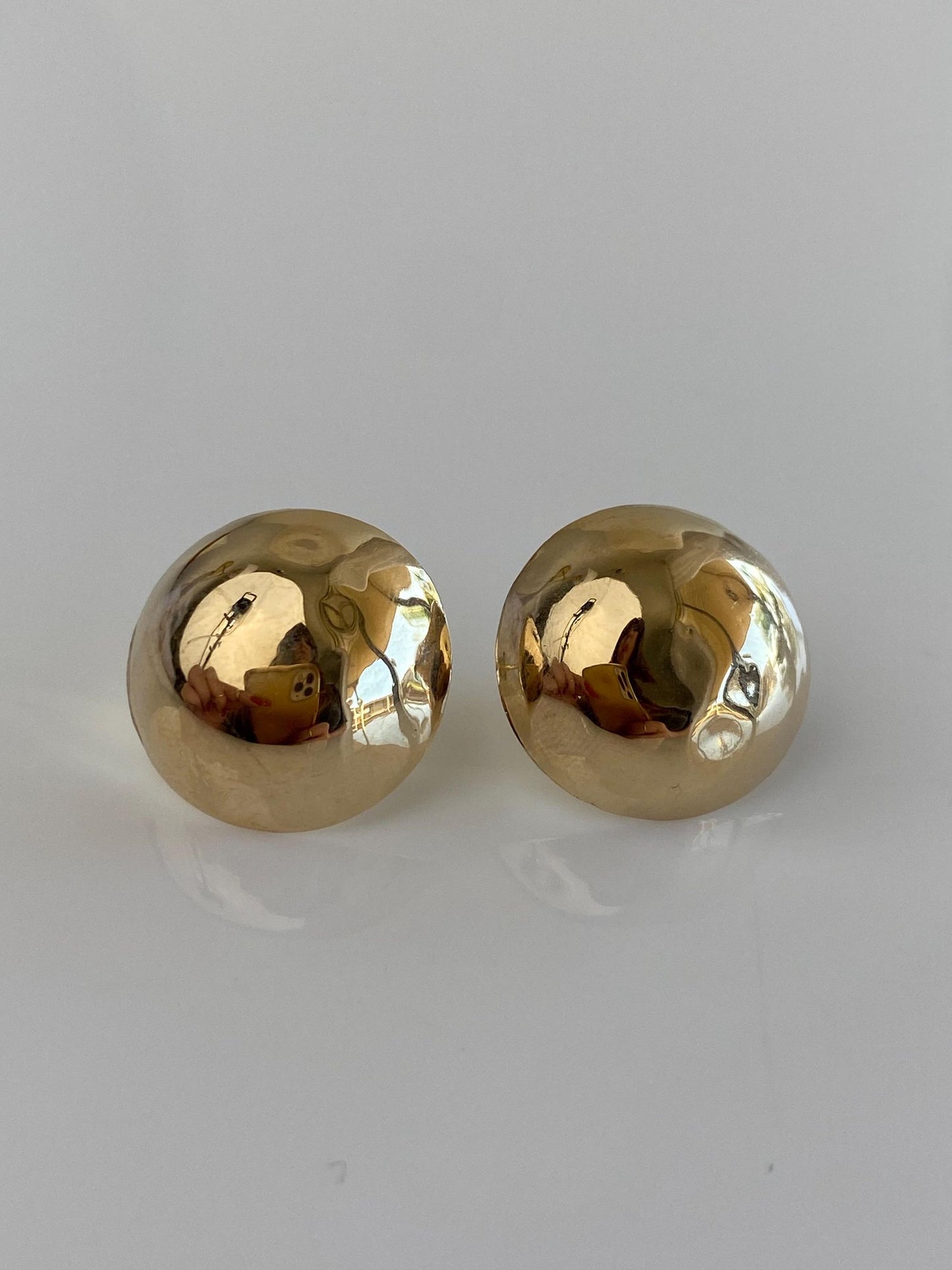 Vintage 14k Yellow Gold Hammered Dome Stud Earrings