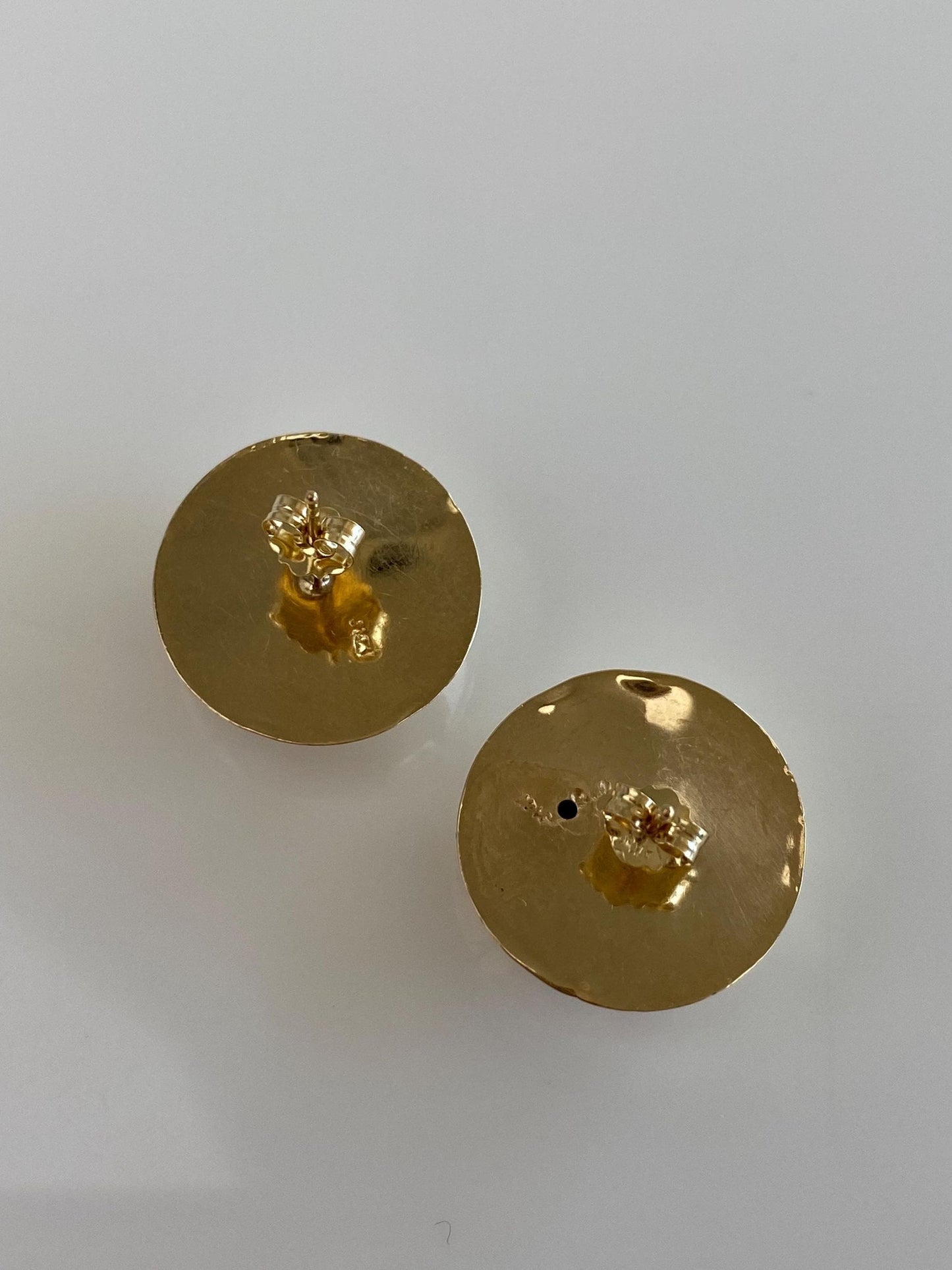 Vintage 14k Yellow Gold Hammered Dome Stud Earrings
