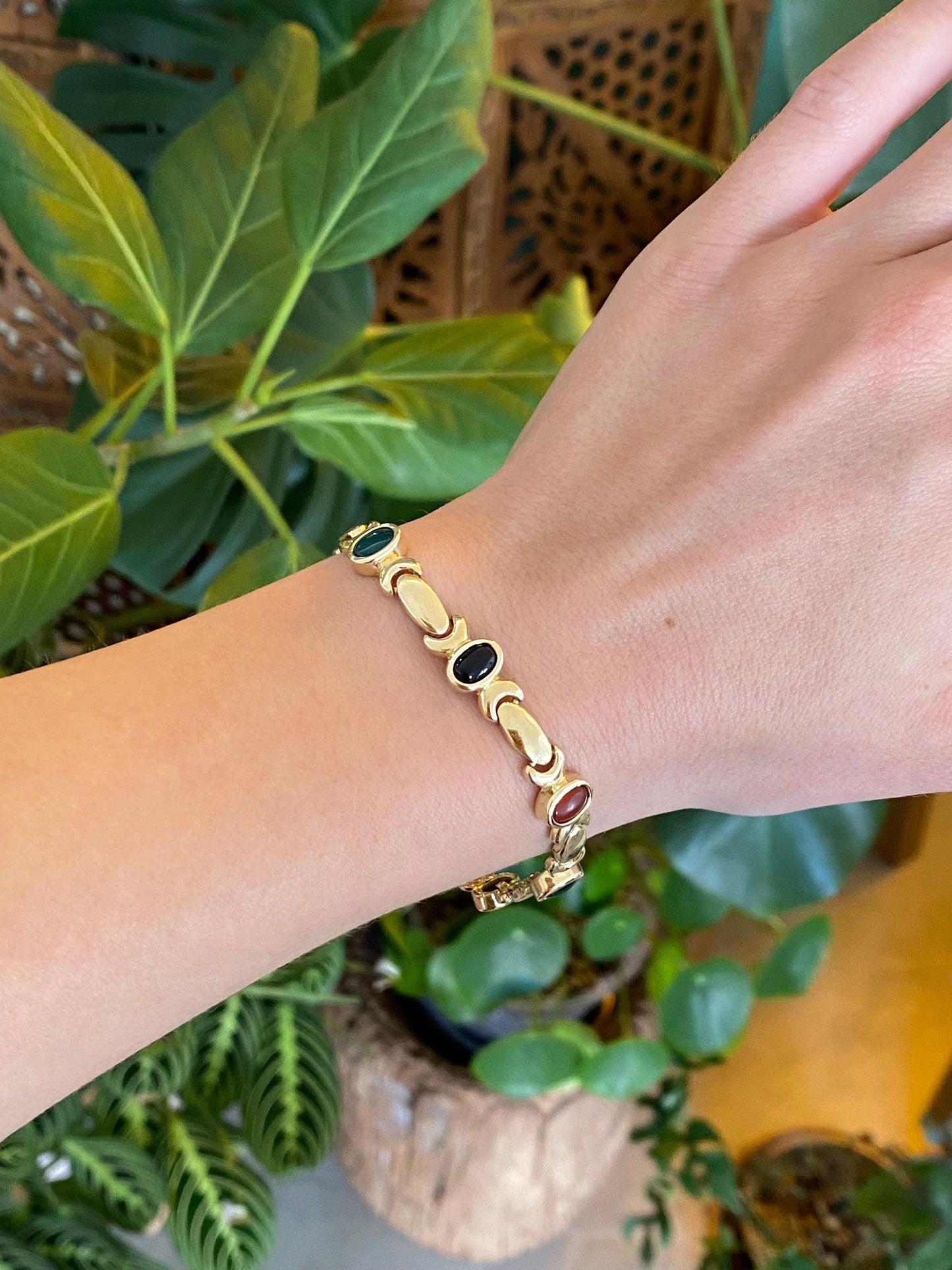 Solid 14k Yellow Gold Carnelian Green Chalcedony Onyx Link Bracelet - 7 inches