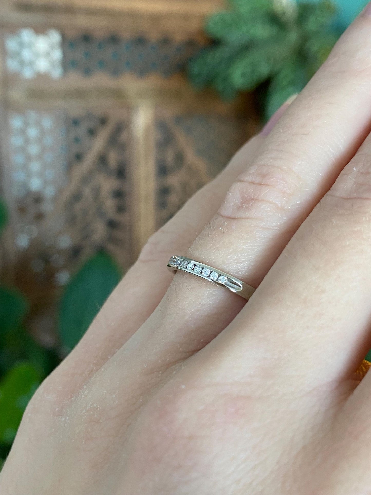 Vintage Solid 14k White Gold Diamond Slim Ring Band - Size 5.75