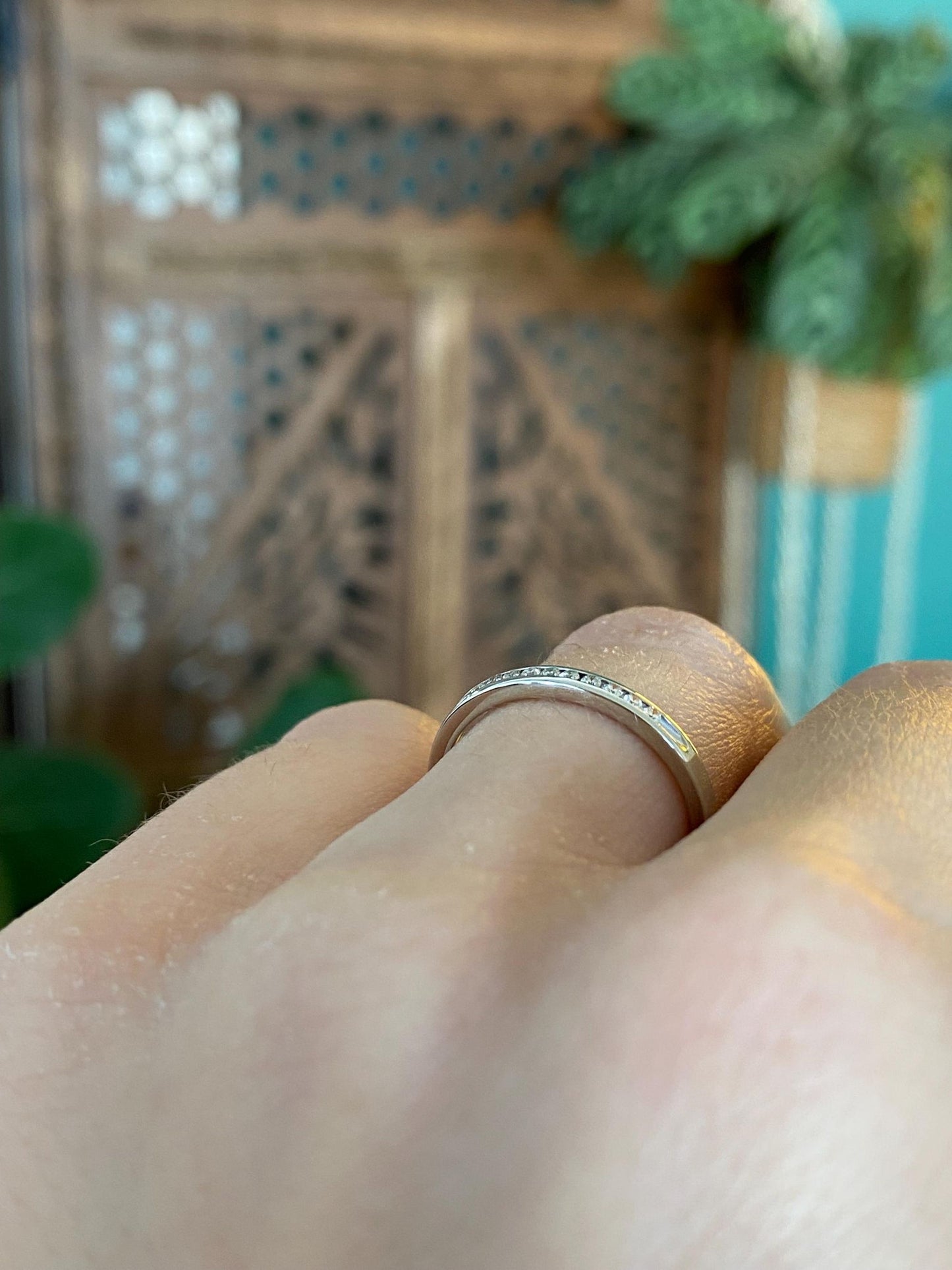 Vintage Solid 14k White Gold Diamond Slim Ring Band - Size 5.75