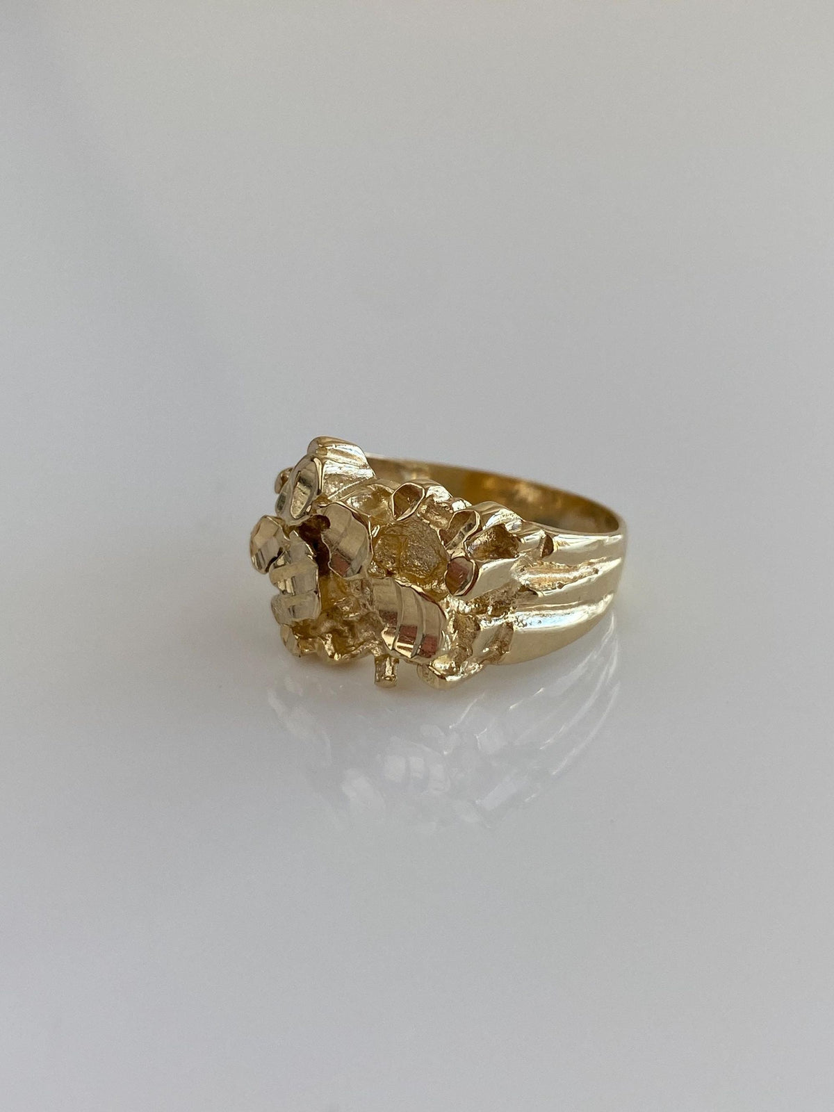 Vintage Solid 14k Yellow Gold Diamond Cut Nugget Texture Ring - Size 5.5-5.75